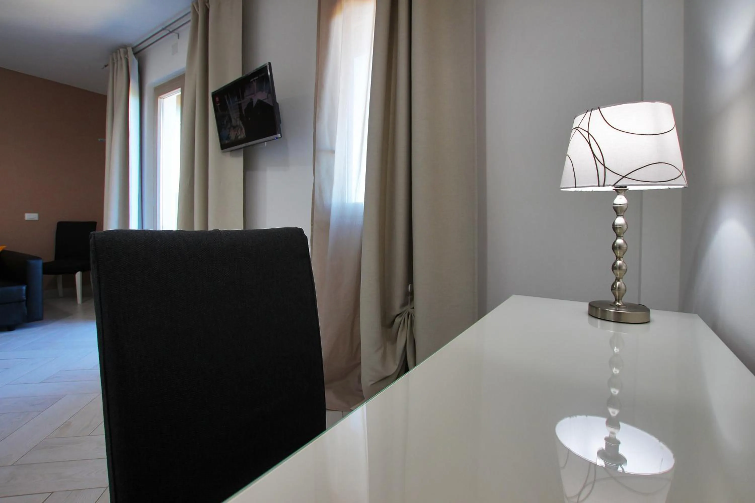 Staff in Belvedere Rent Rooms