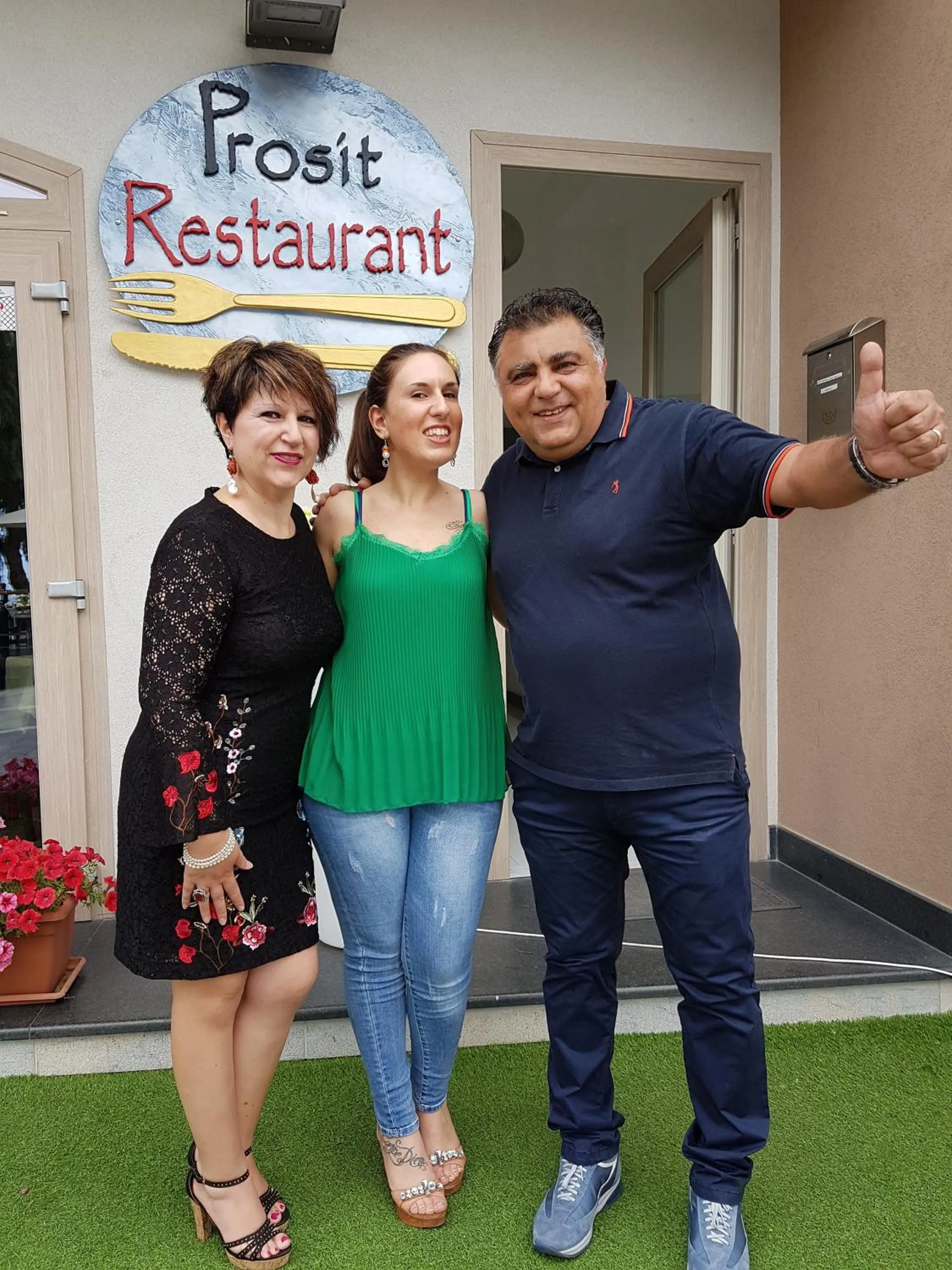 People in Belvedere Rent Rooms