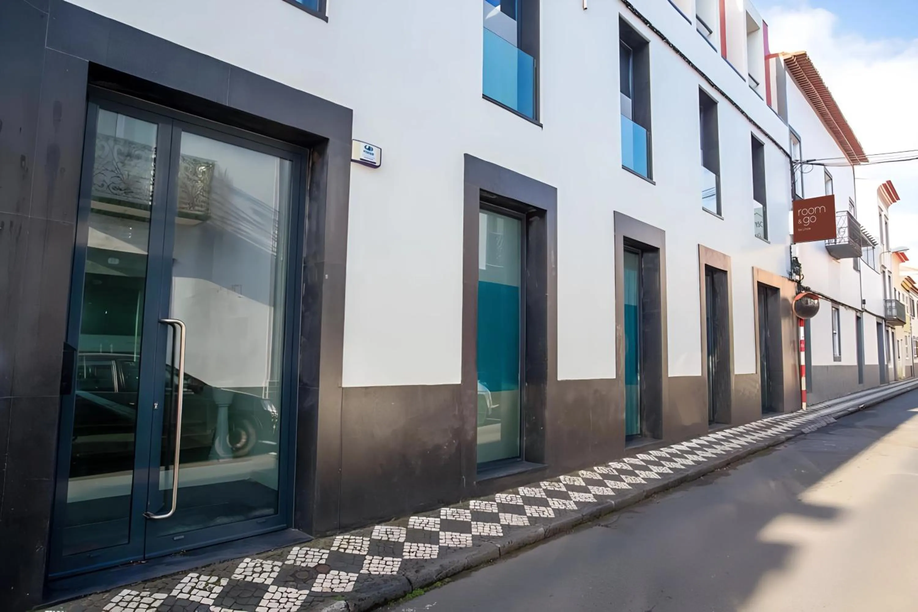 Facade/entrance in Room & Go by Lince