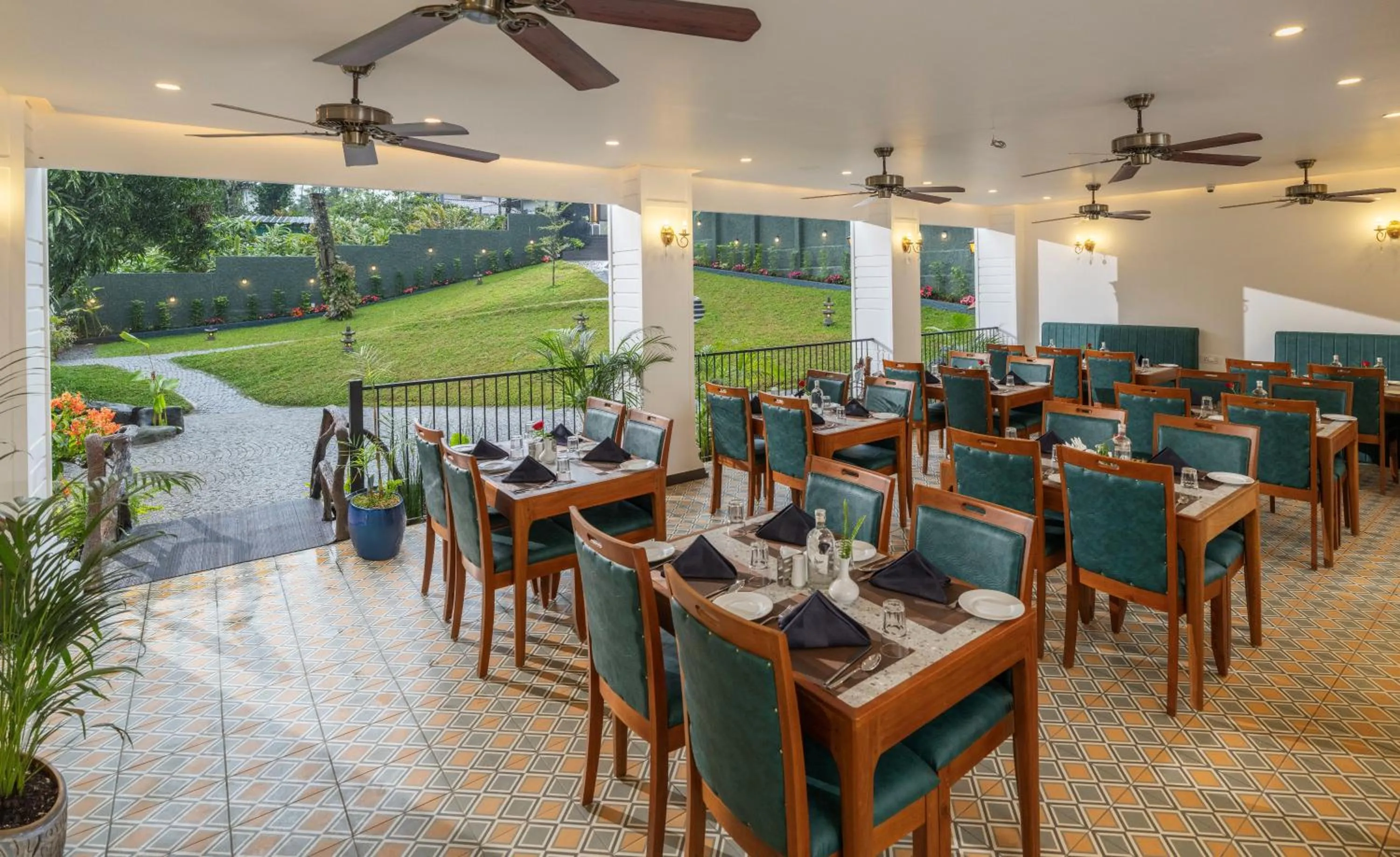 Restaurant/places to eat in The Feel Munnar Resort
