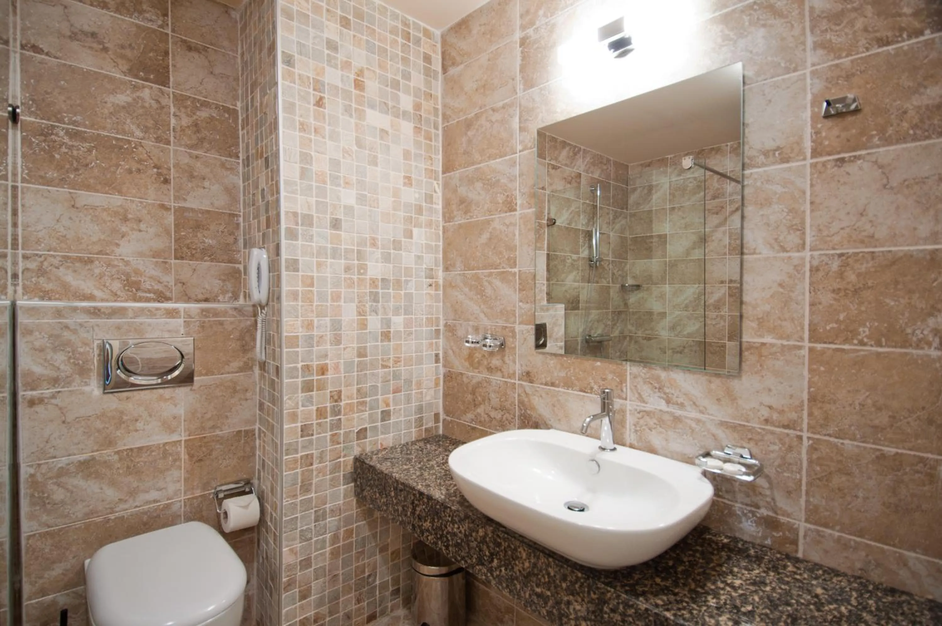 Bathroom in Jeravi Club Hotel - All Inclusive