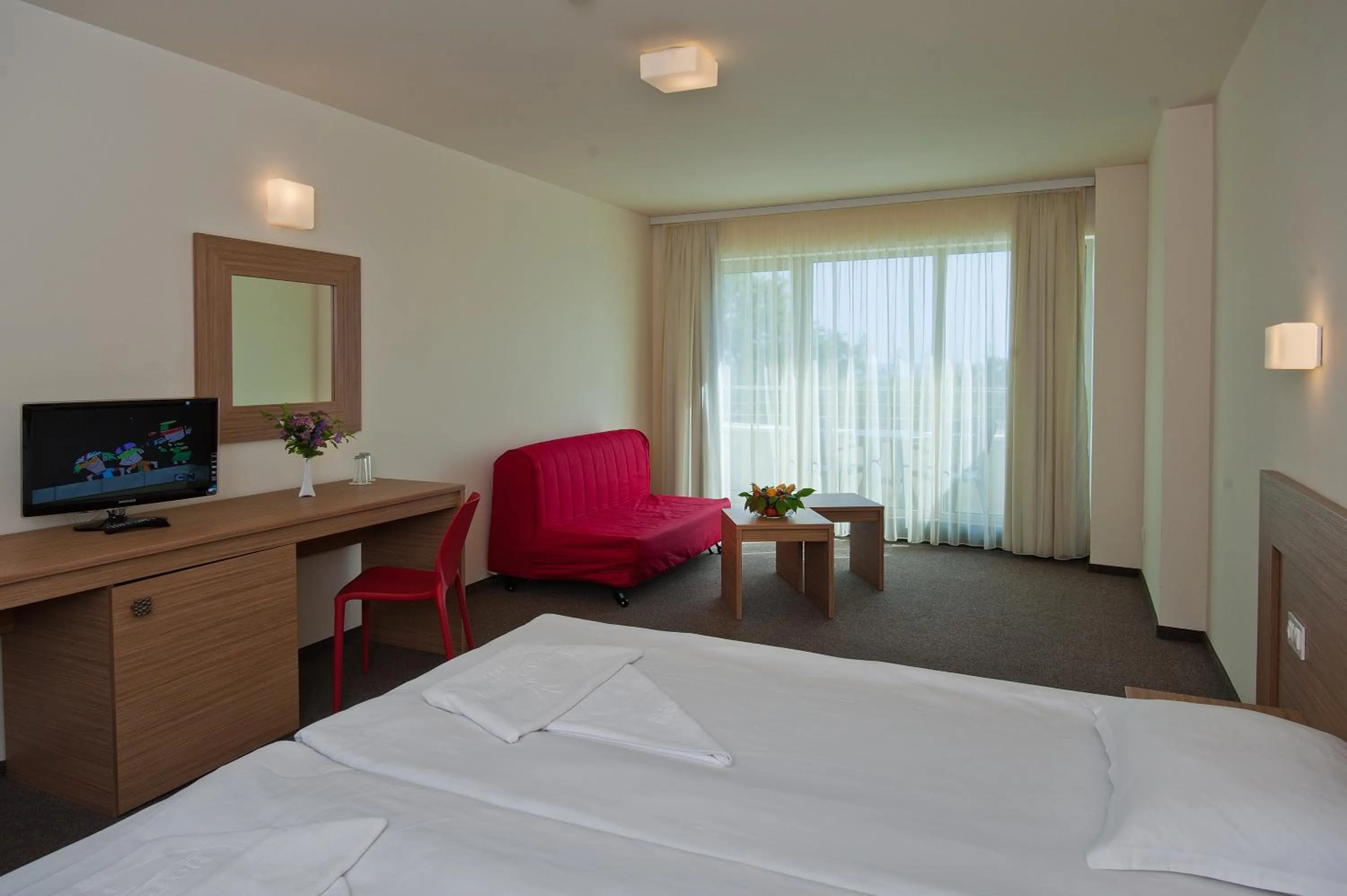 Photo of the whole room, Bed in Jeravi Club Hotel - All Inclusive