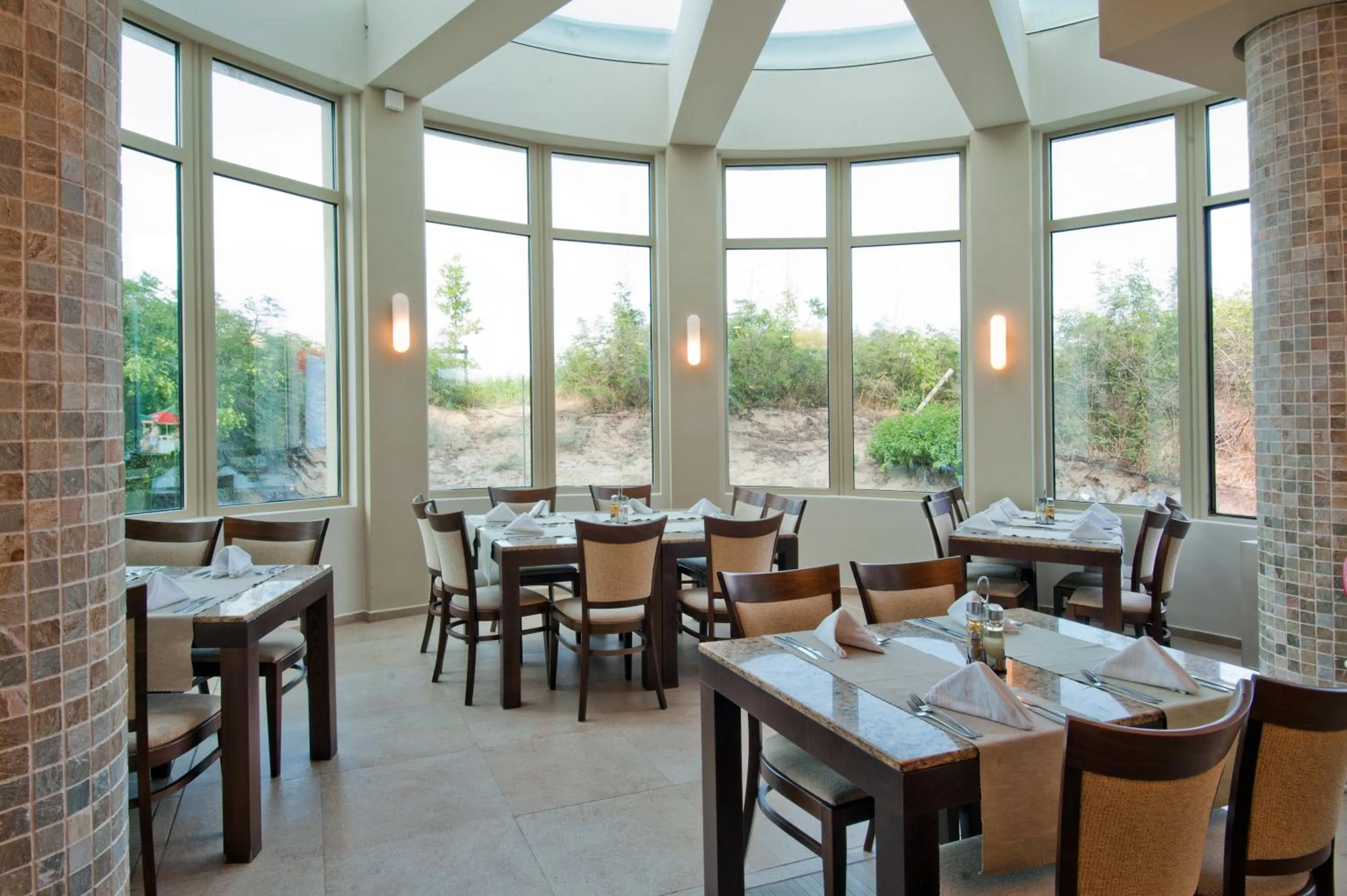 Restaurant/places to eat in Jeravi Club Hotel - All Inclusive