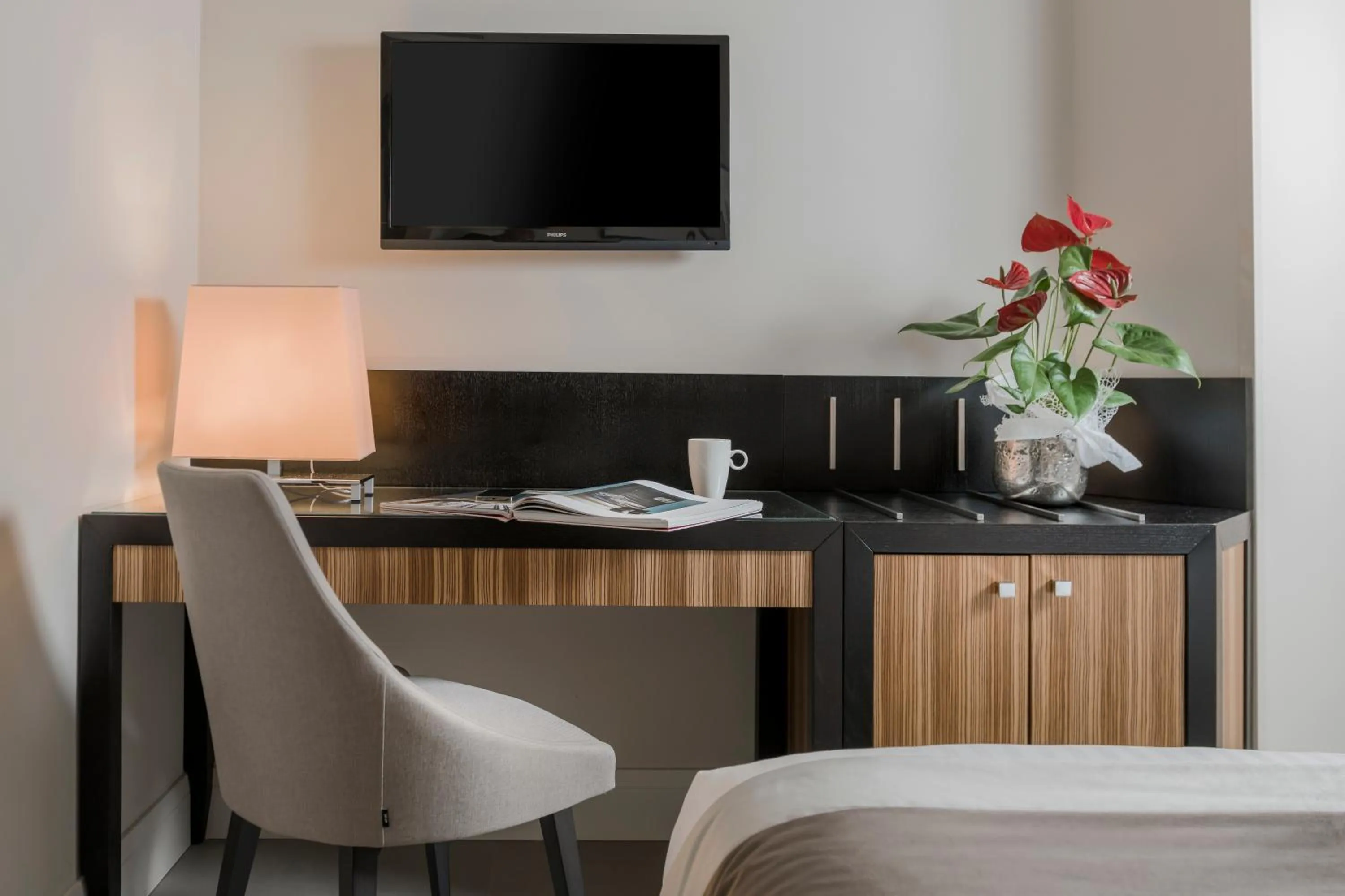 Decorative detail, Bed in Hotel Ambasciatori