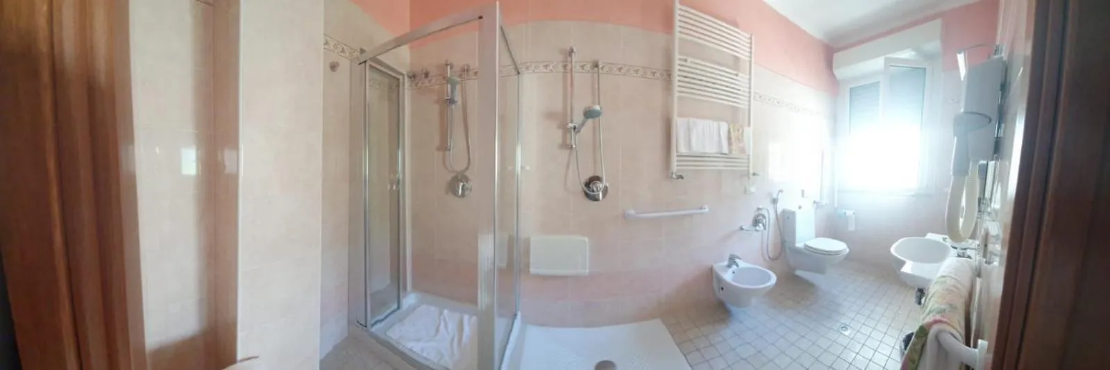 Bathroom in Hotel Bristol - Koolibry Hotels