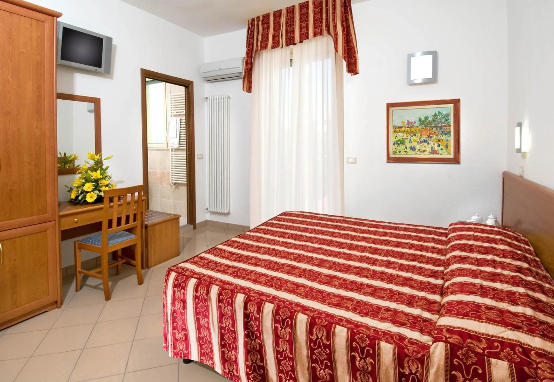 Photo of the whole room, Bed in Hotel Bristol - Koolibry Hotels