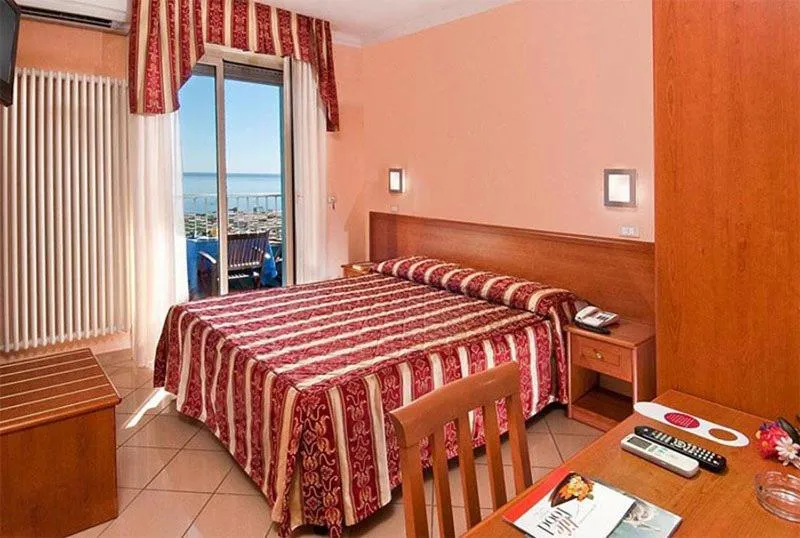 Photo of the whole room, Bed in Hotel Bristol - Koolibry Hotels