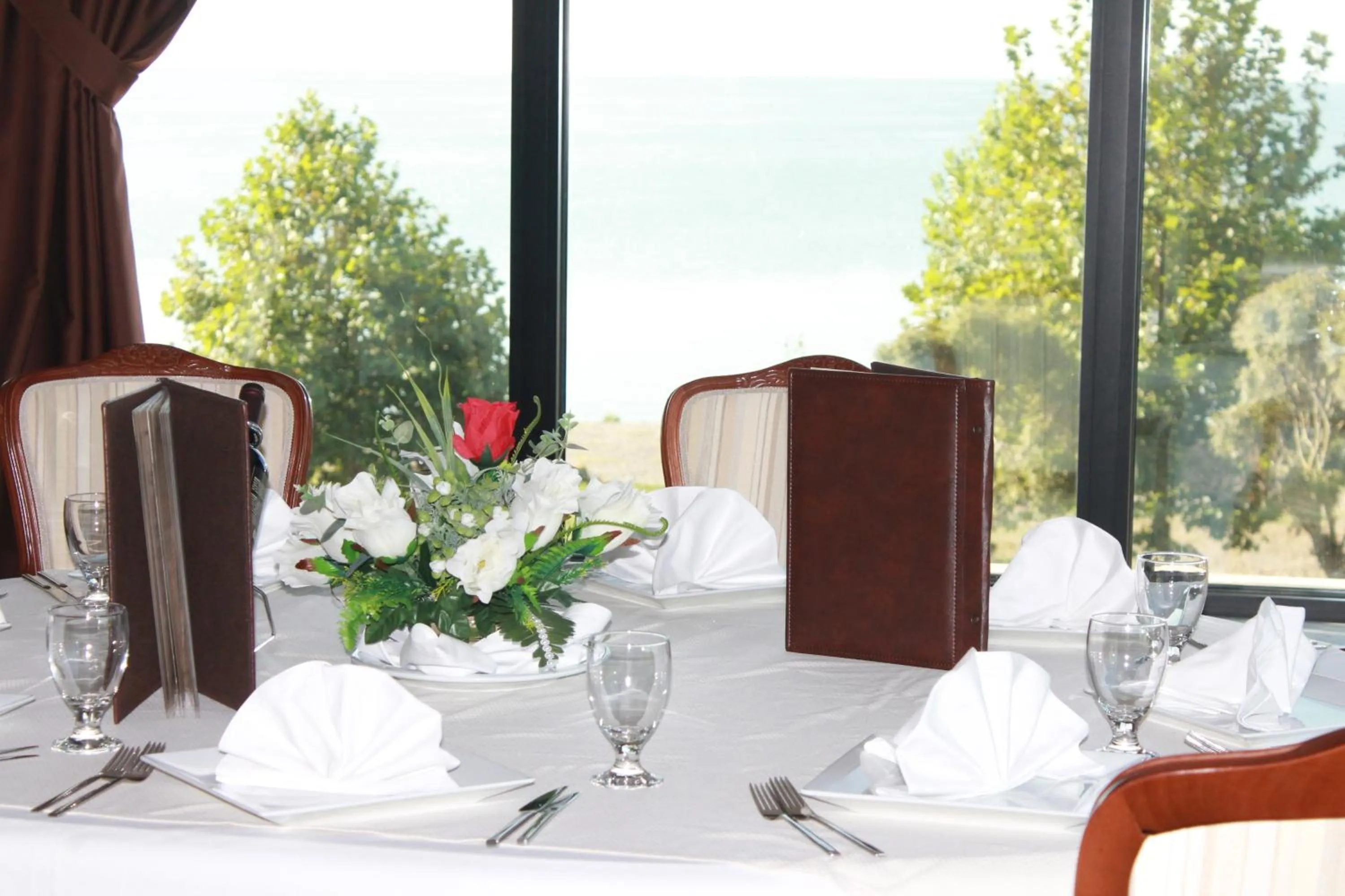 Restaurant/places to eat in Mirage Hotel - Struga