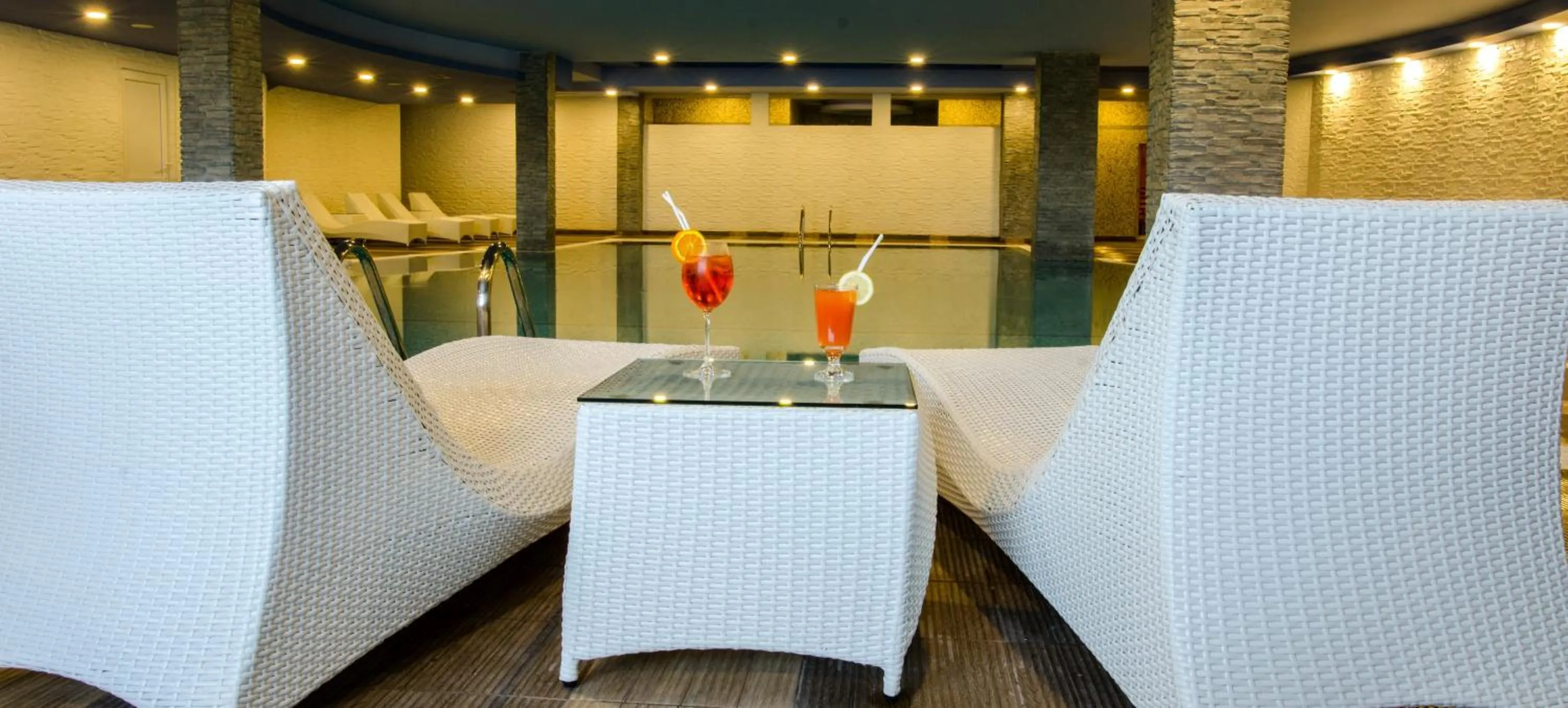 Swimming pool in Mirage Hotel - Struga