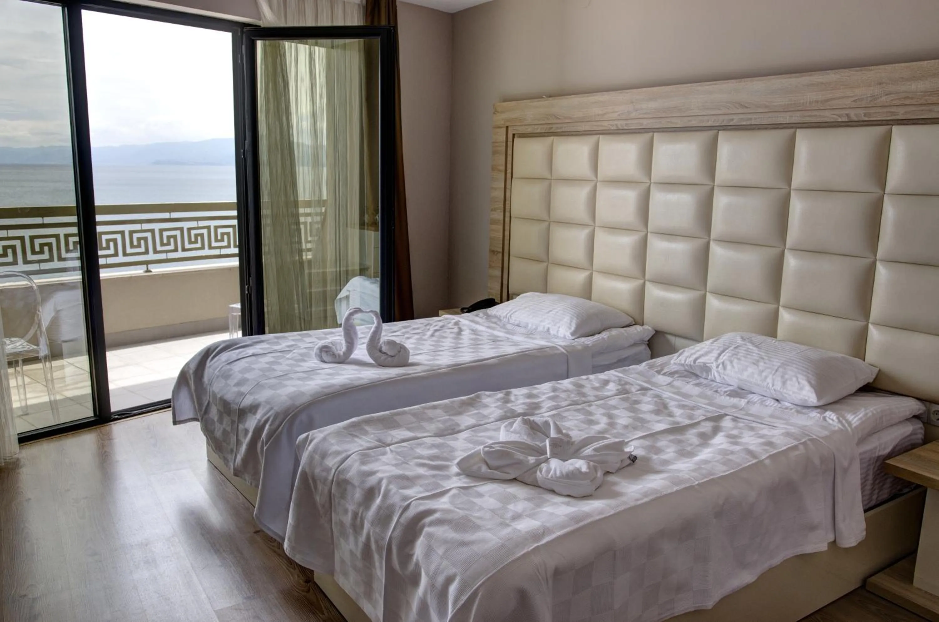 Bed in Mirage Hotel - Struga