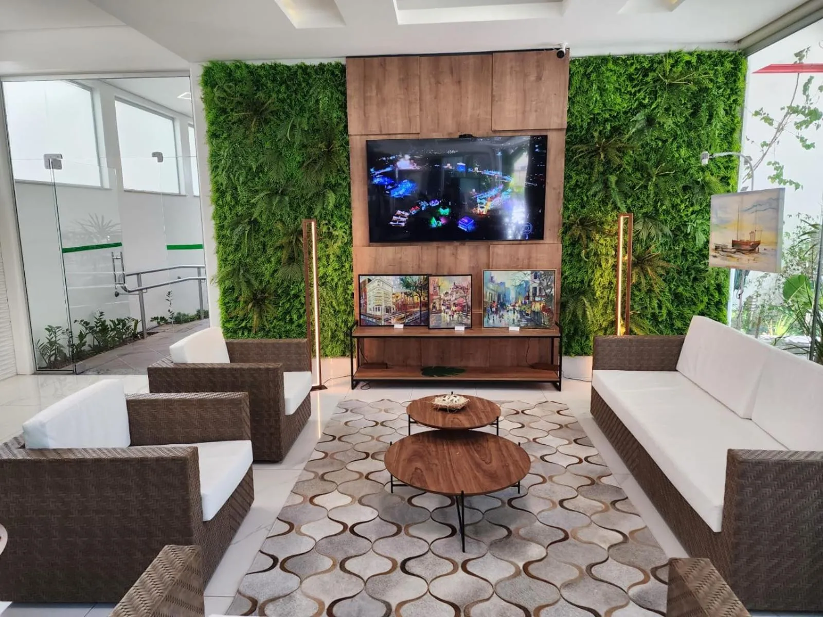 Communal lounge/ TV room in Hotel Appel