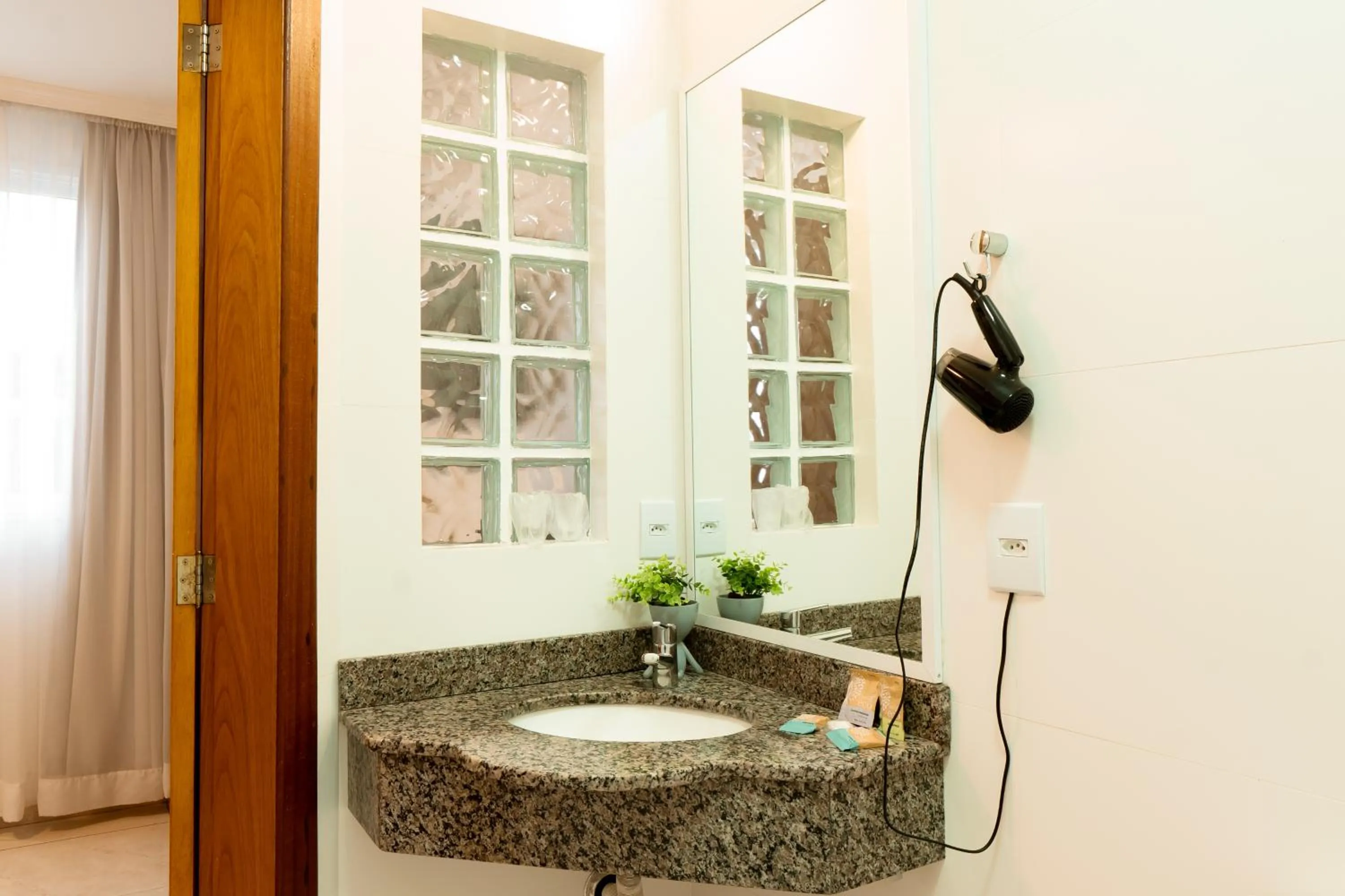 Bathroom in Hotel Appel