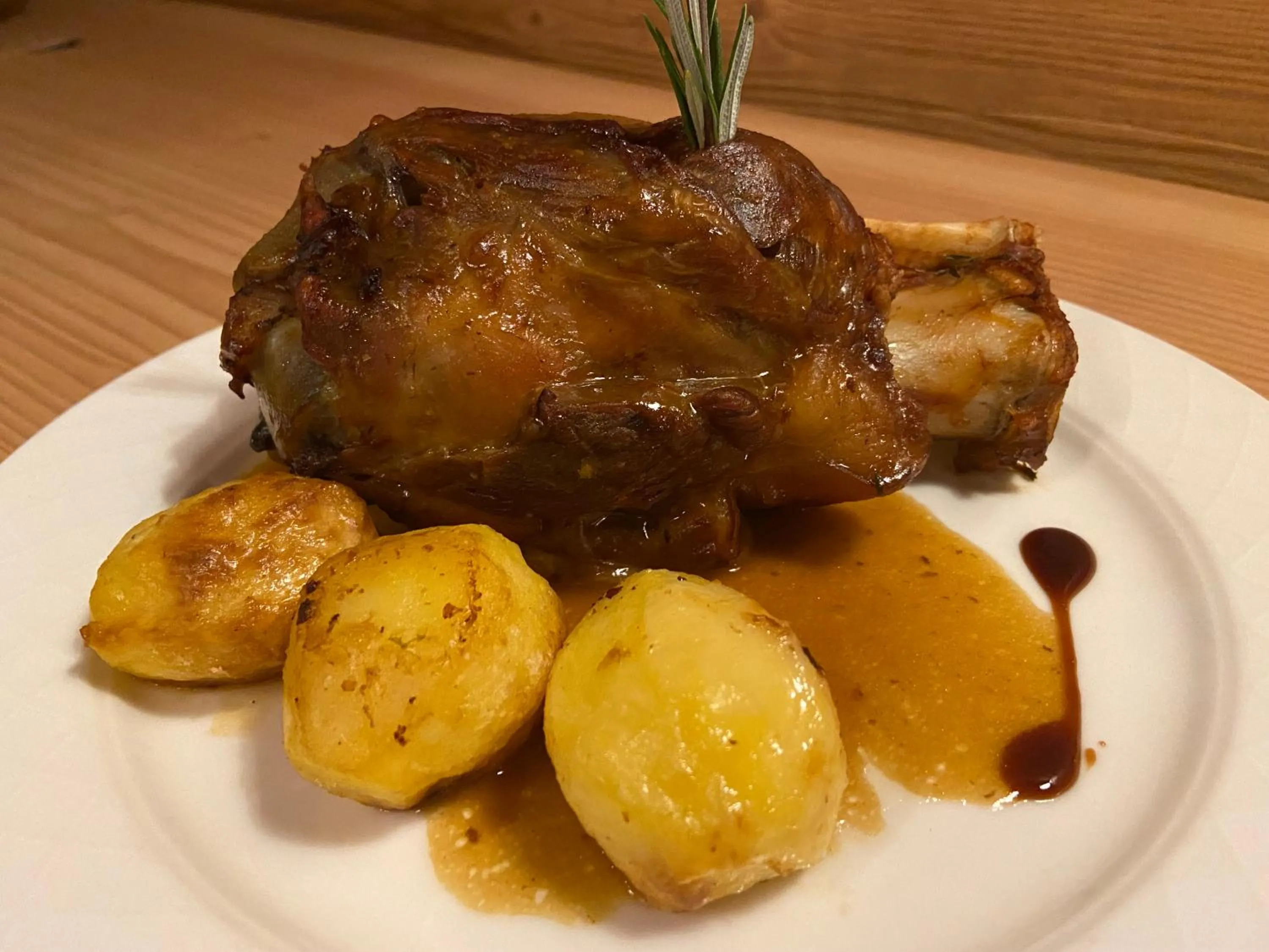 Restaurant/places to eat in Hotel Ariston ***S