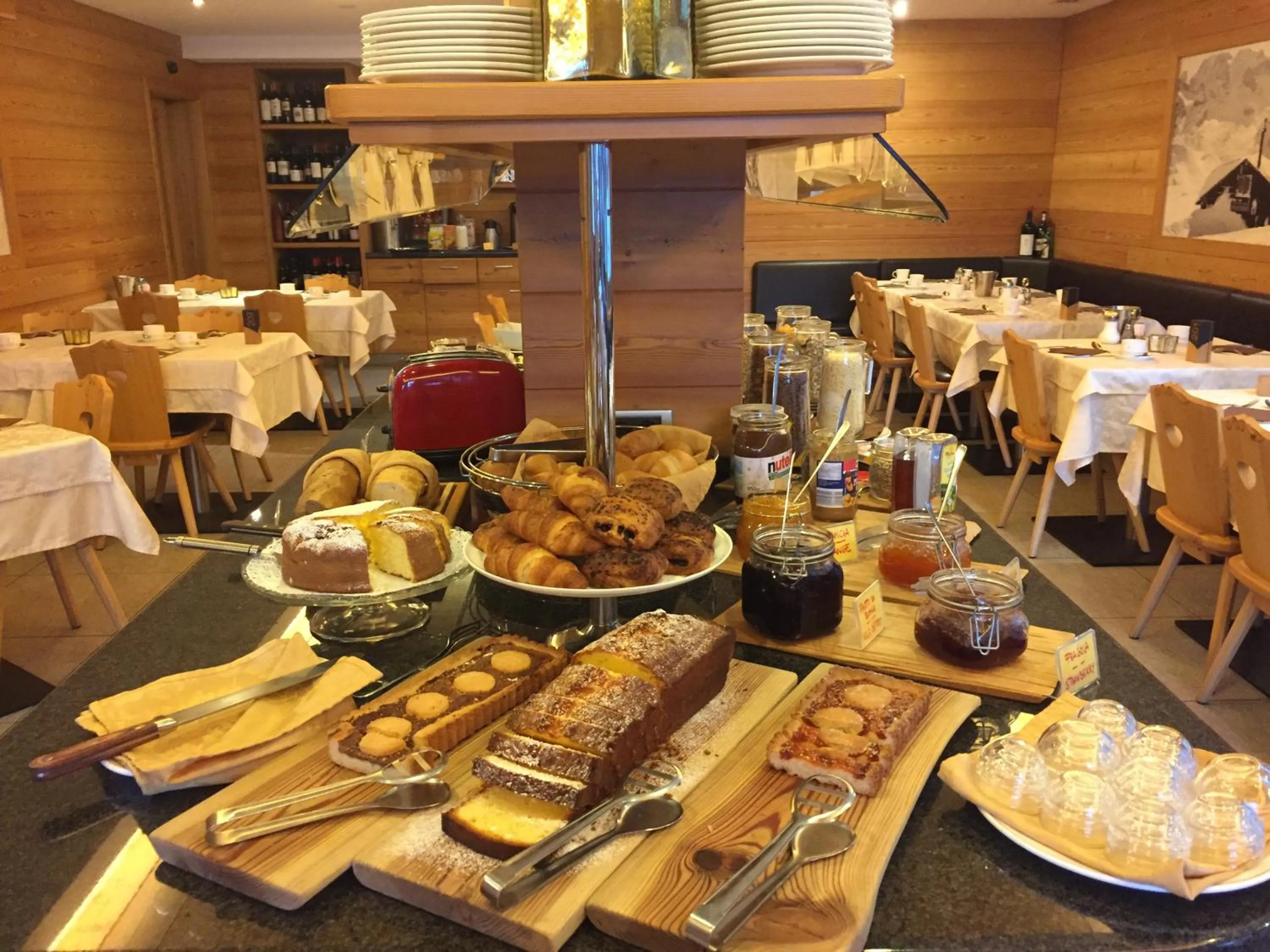 Continental breakfast in Hotel Ariston ***S
