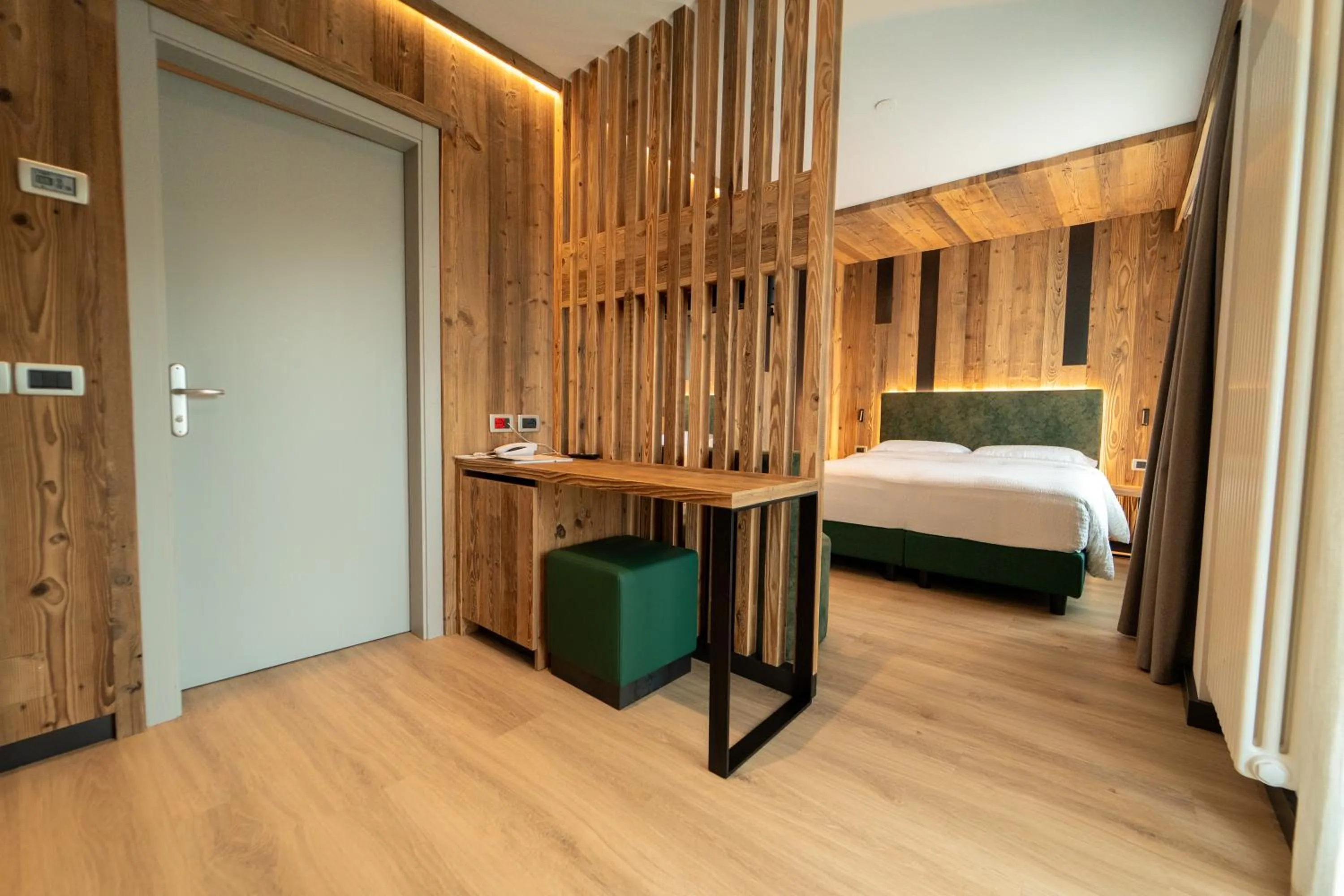 Bedroom, Bed in Hotel Ariston ***S