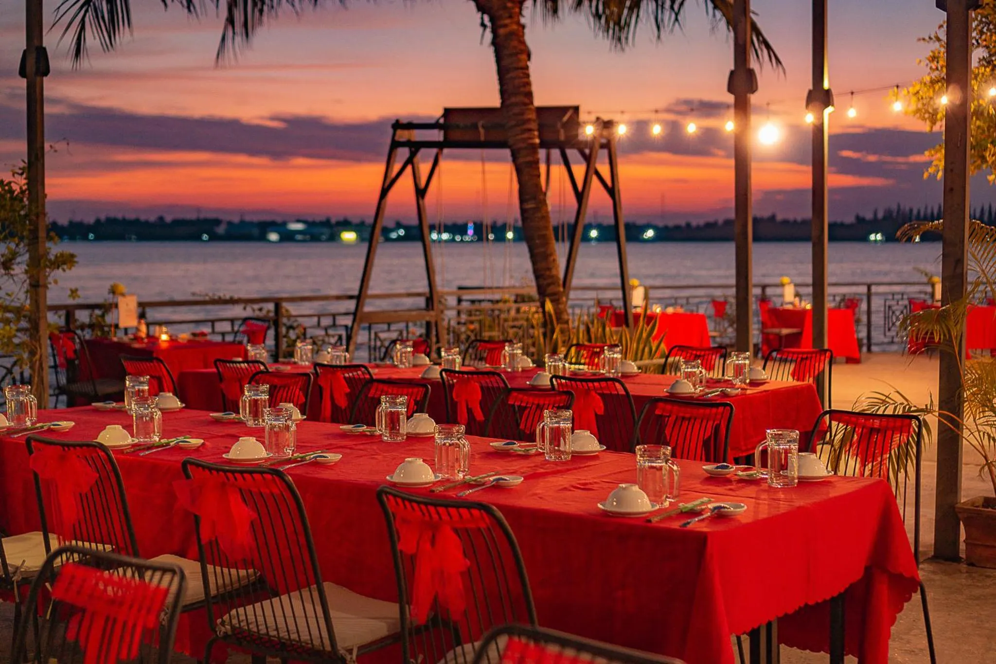 Restaurant/places to eat in Ben Tre Riverside Resort