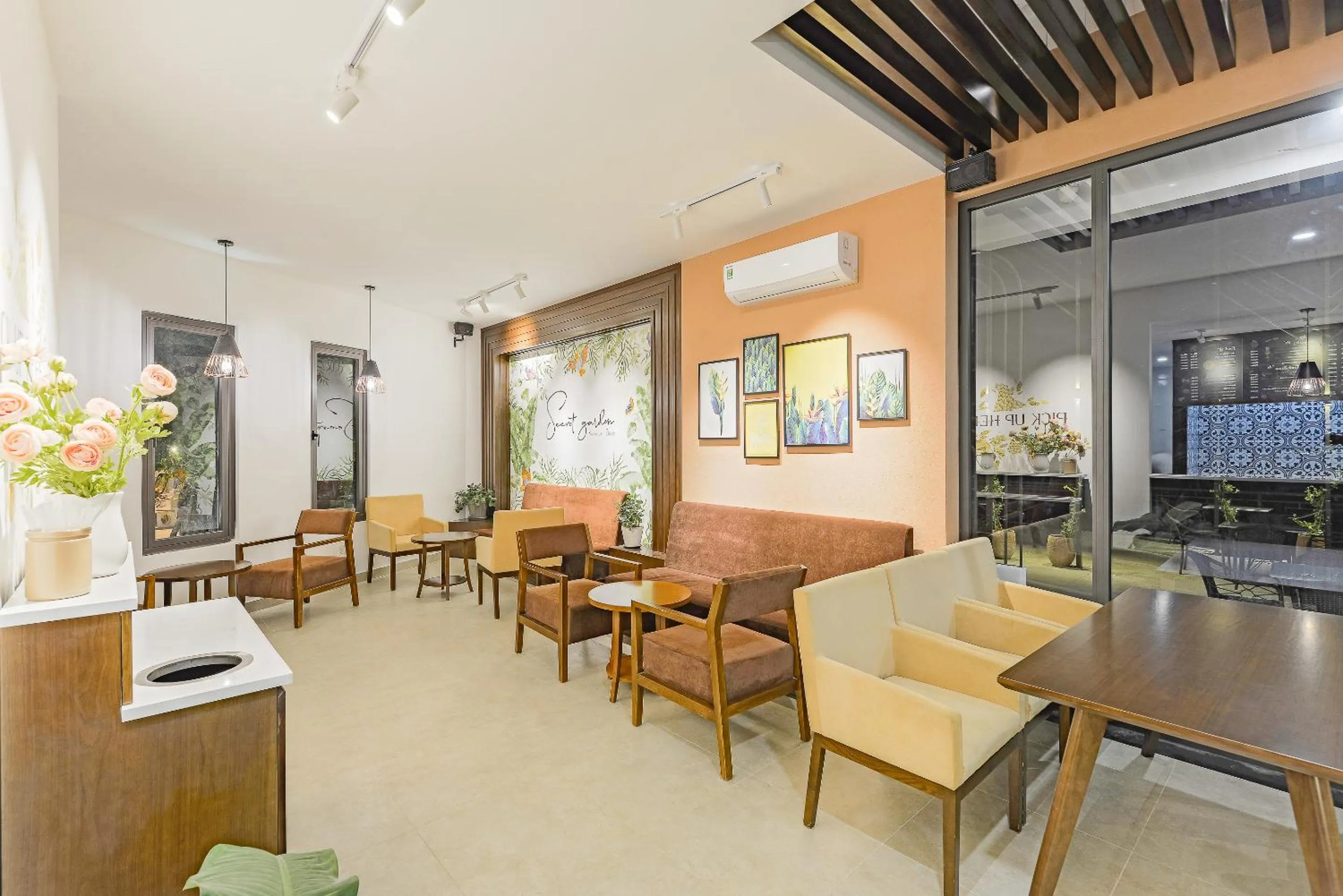 Seating area in Ben Tre Riverside Resort