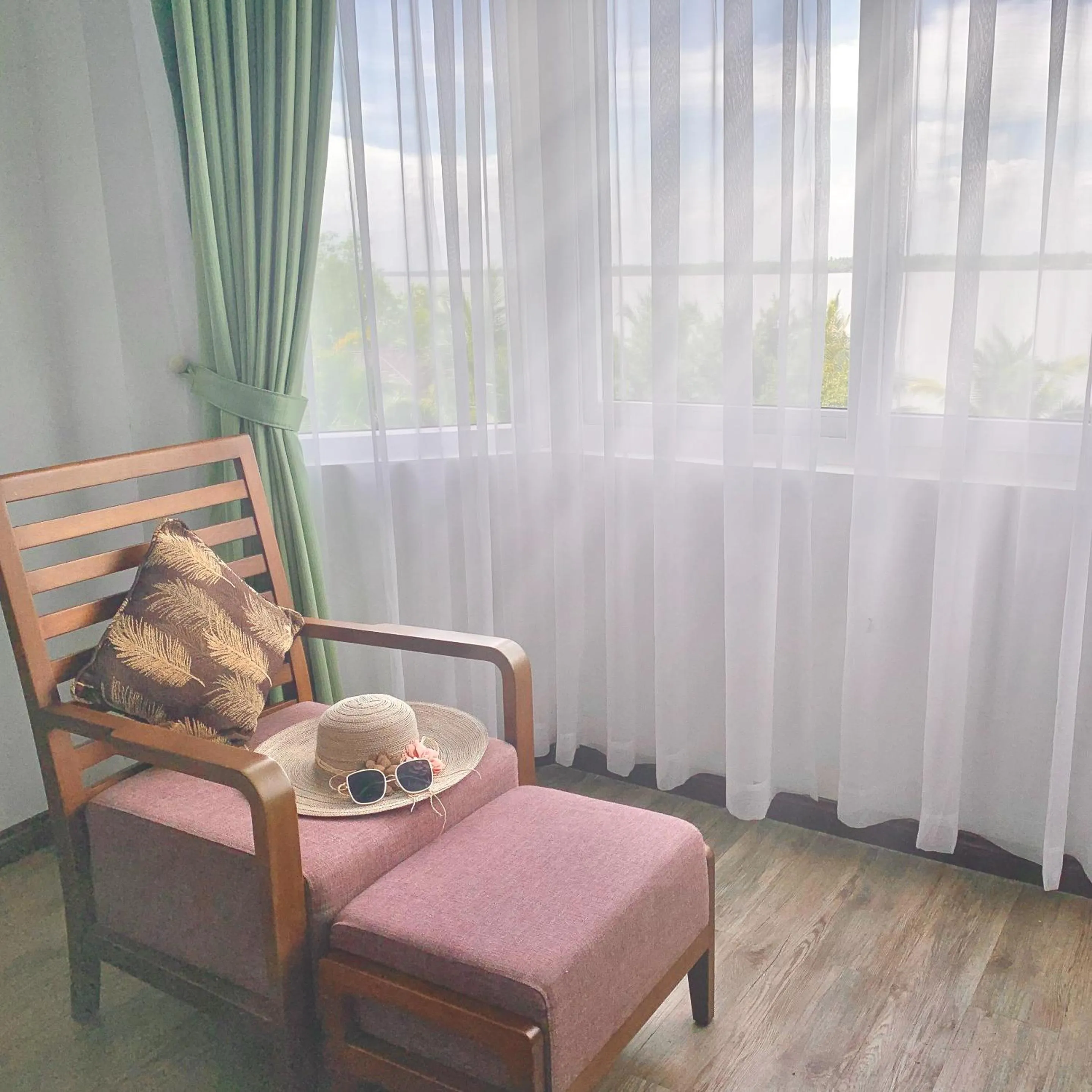 Photo of the whole room in Ben Tre Riverside Resort