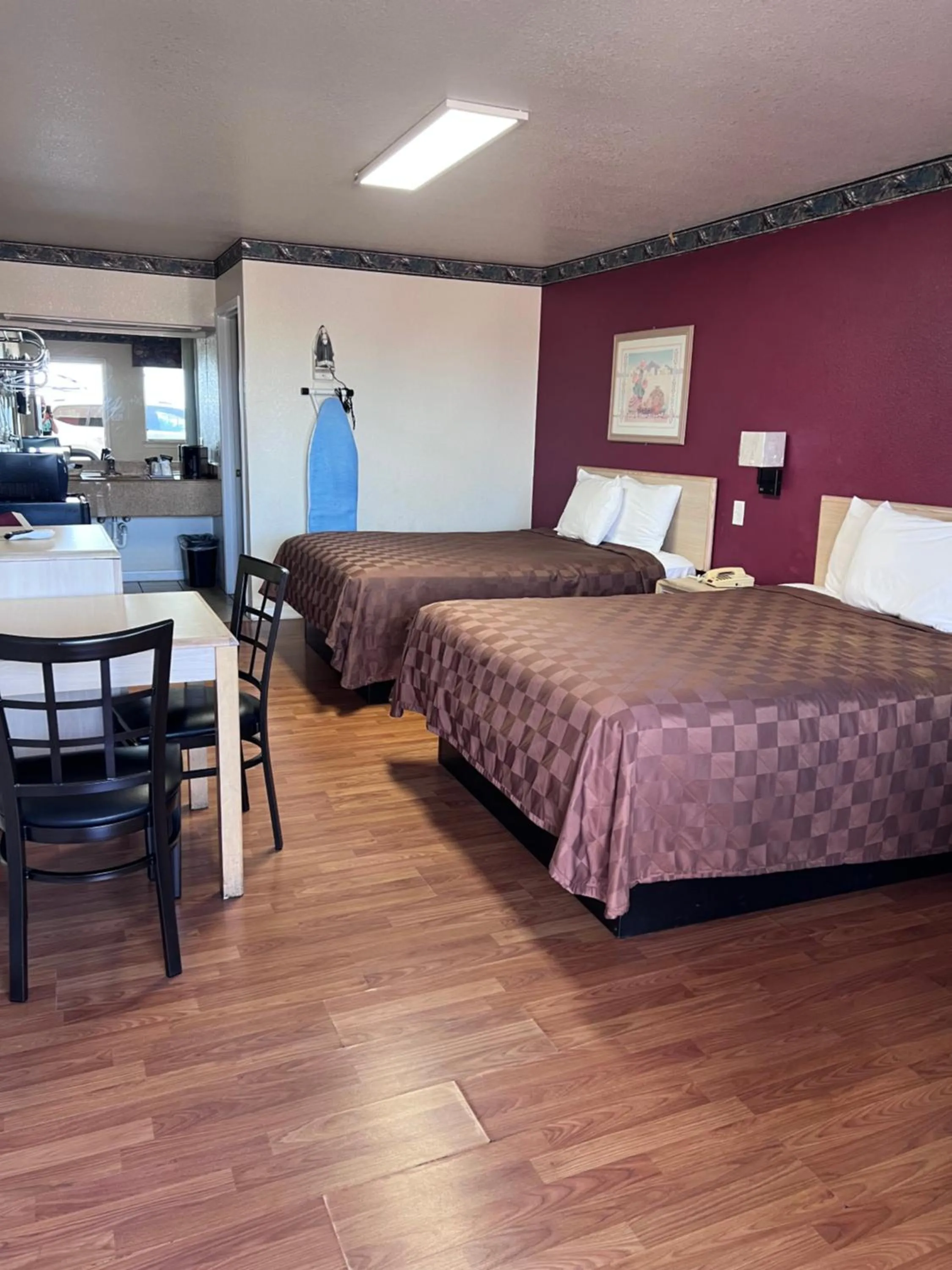 Eagle Pass Inn