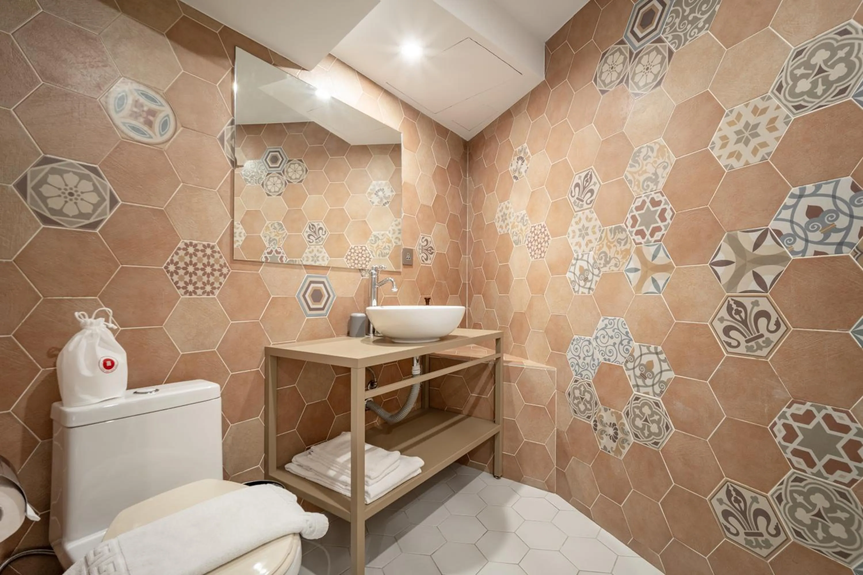 Bathroom in 慶爾喜旅館長沙館Cheers Loft Self Check-in Hotel