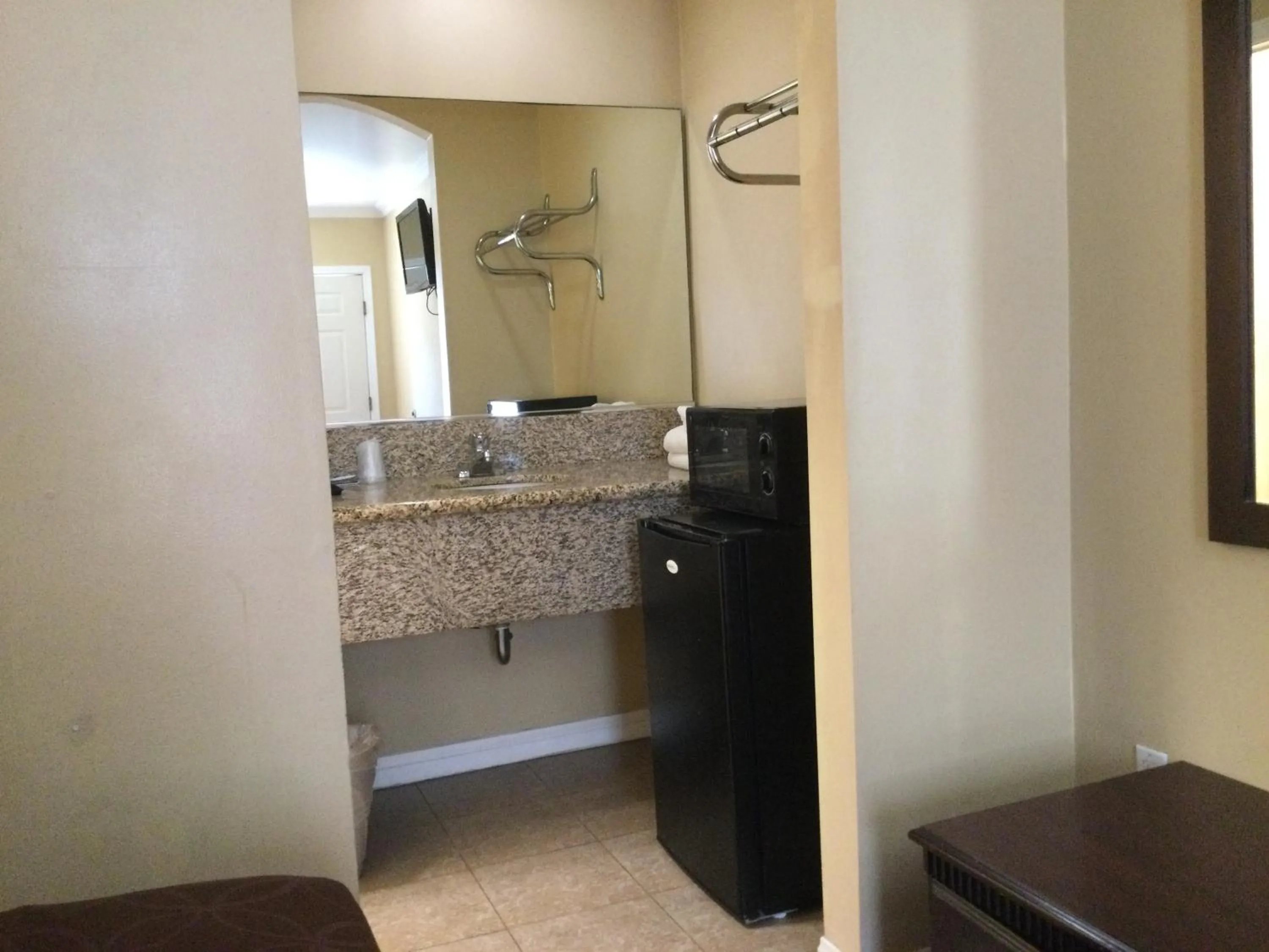 Carlton Motor Lodge