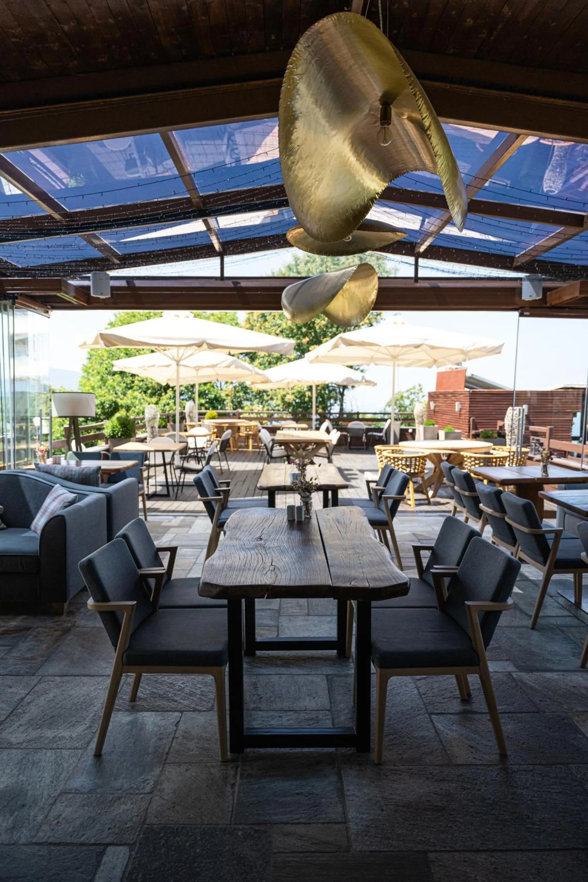 Restaurant/places to eat in 12 Months Resort & Spa