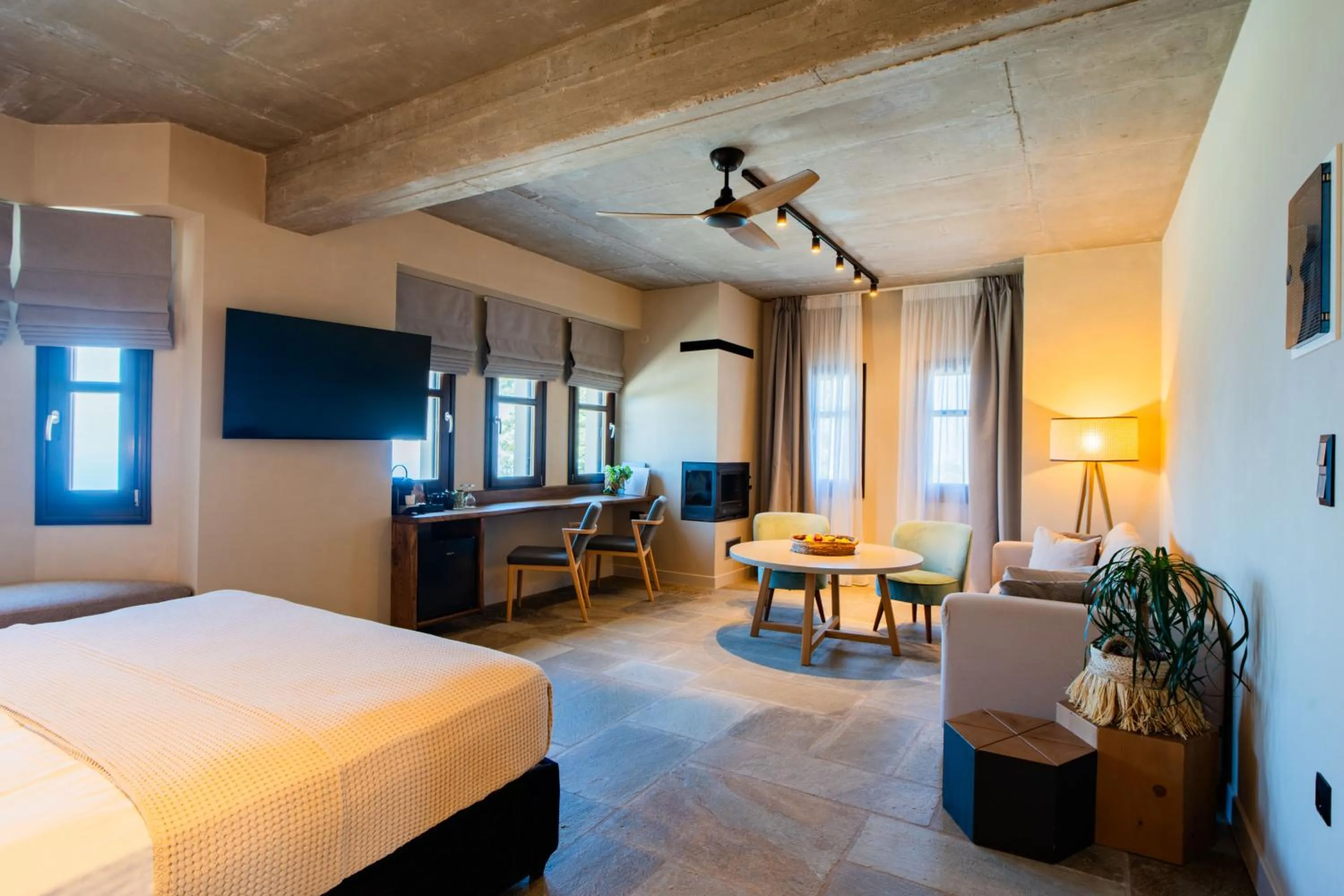 Photo of the whole room, Bed in 12 Months Resort & Spa