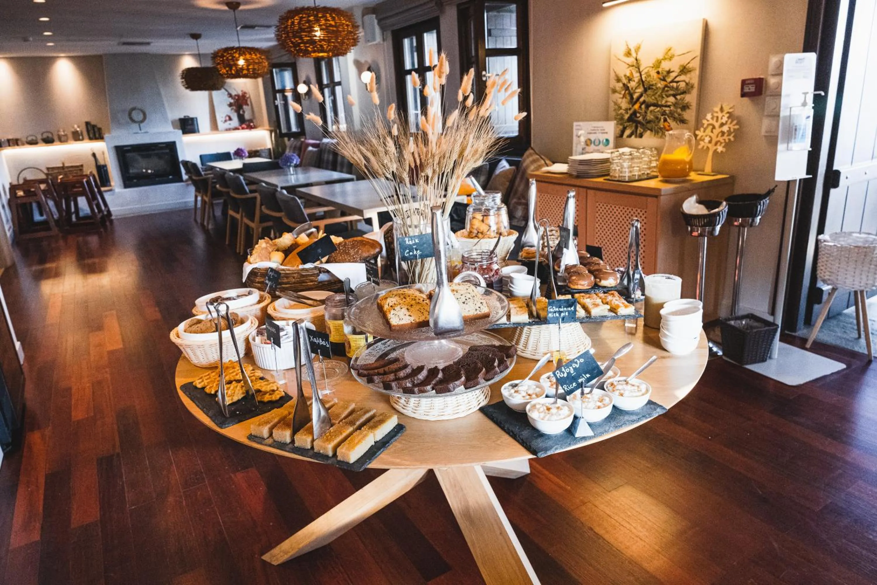 Restaurant/places to eat in 12 Months Resort & Spa