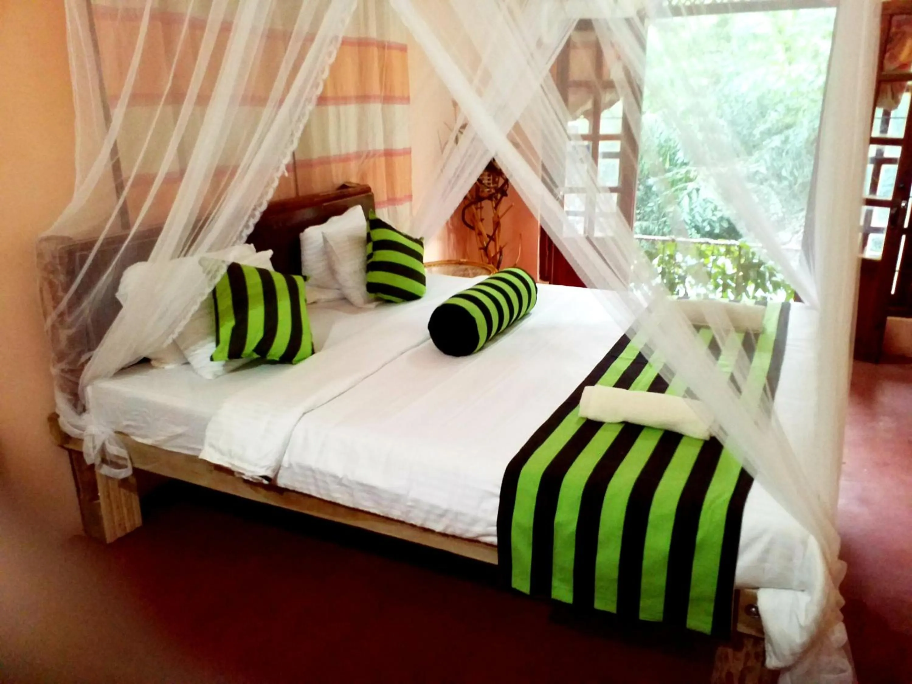 Photo of the whole room, Bed in Ella Green Cottages