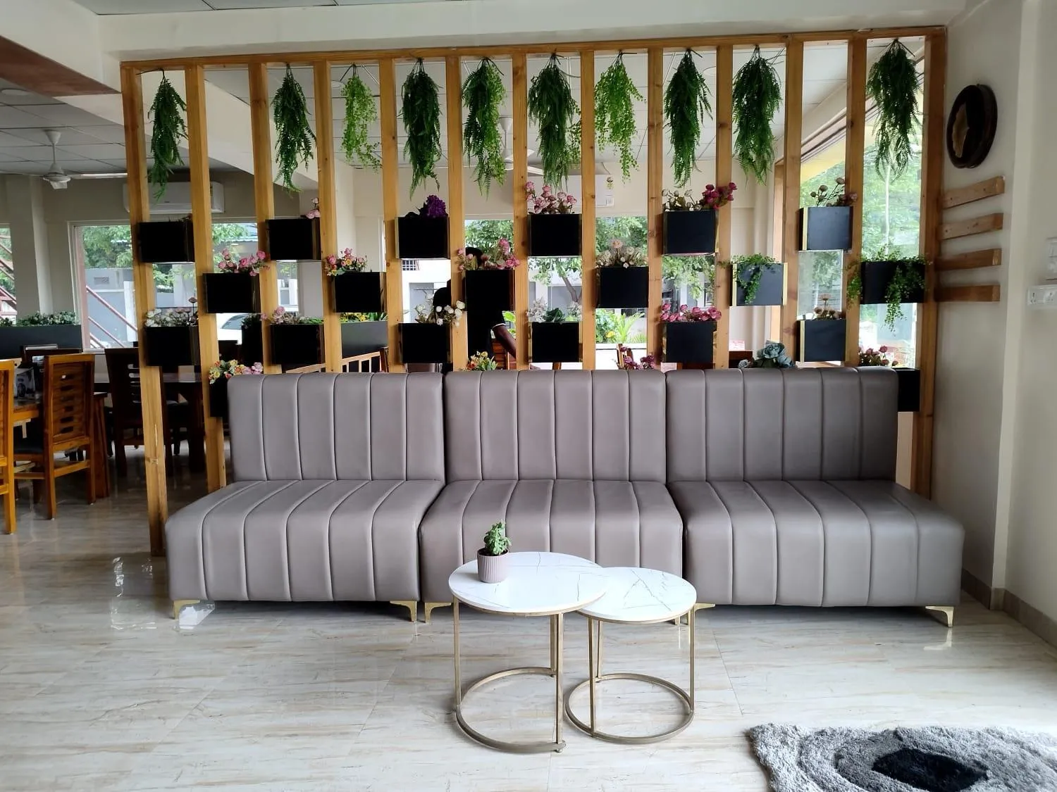Lobby or reception in Yellow Sapphire Hotel Hitech City