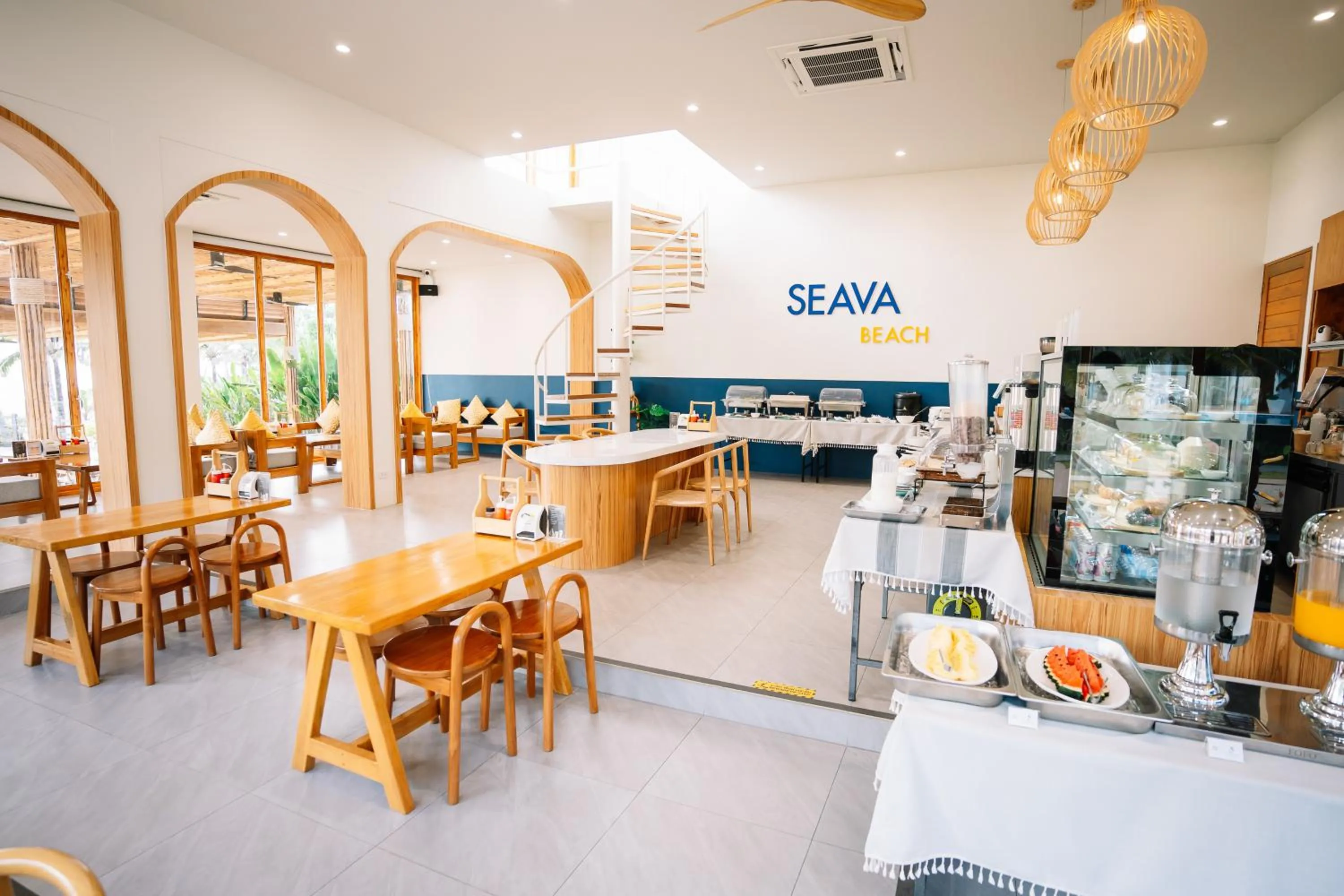 Dining area in Seava Beach