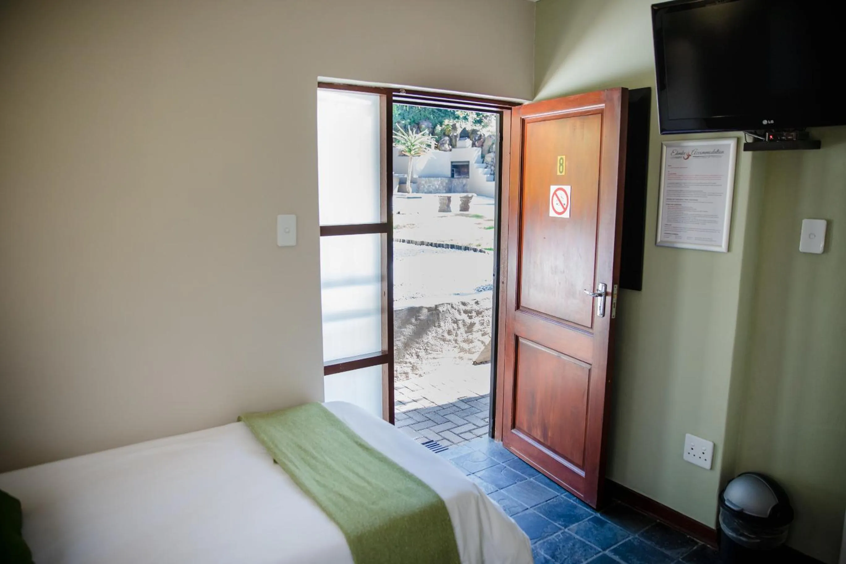 TV and multimedia, Bed in 85 Ehmke Guesthouse