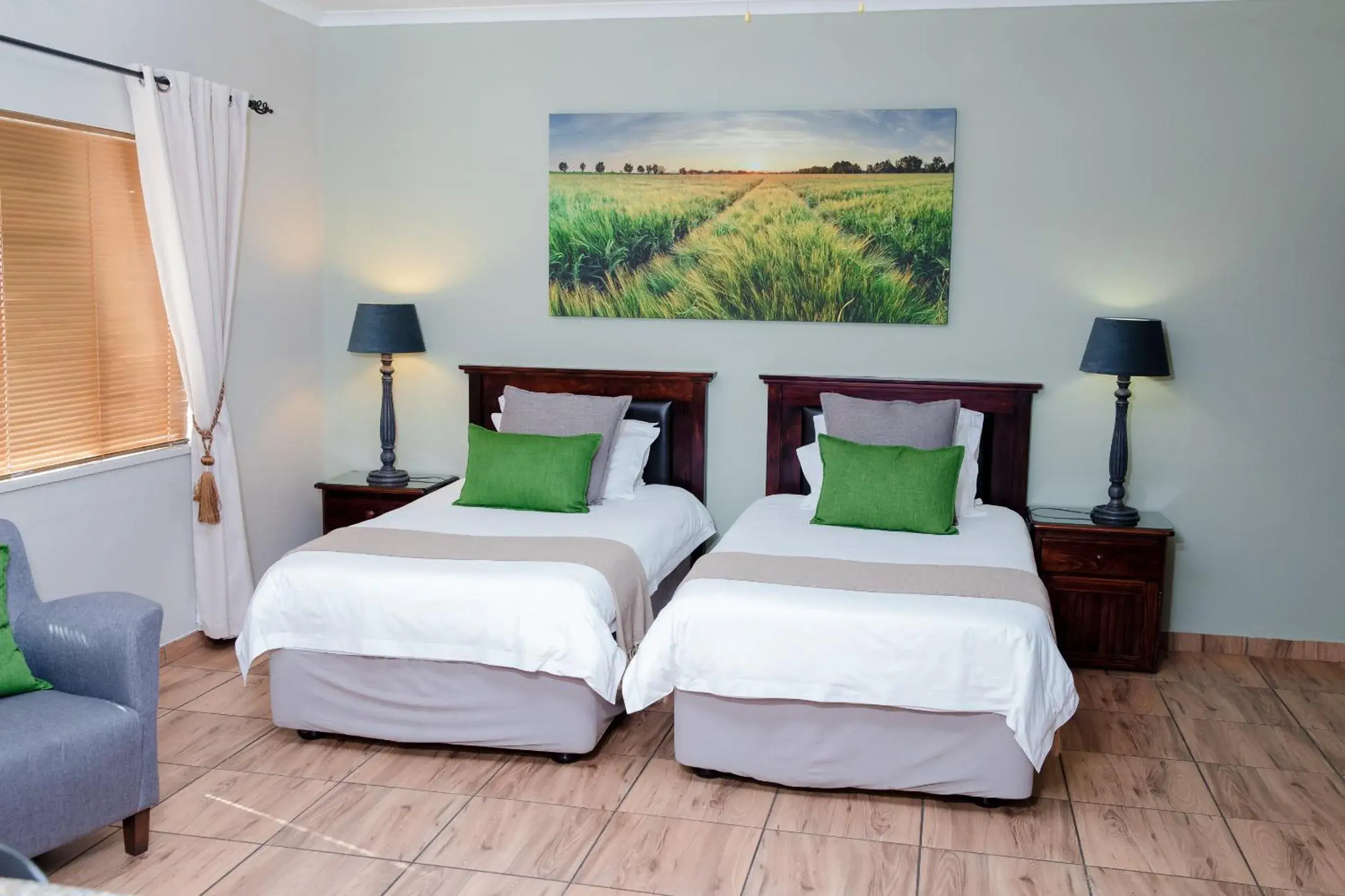 Standard Twin Room with Kitchenette in 85 Ehmke Guesthouse Standard Twin Room with Kitchenette in 85 Ehmke Guesthouse