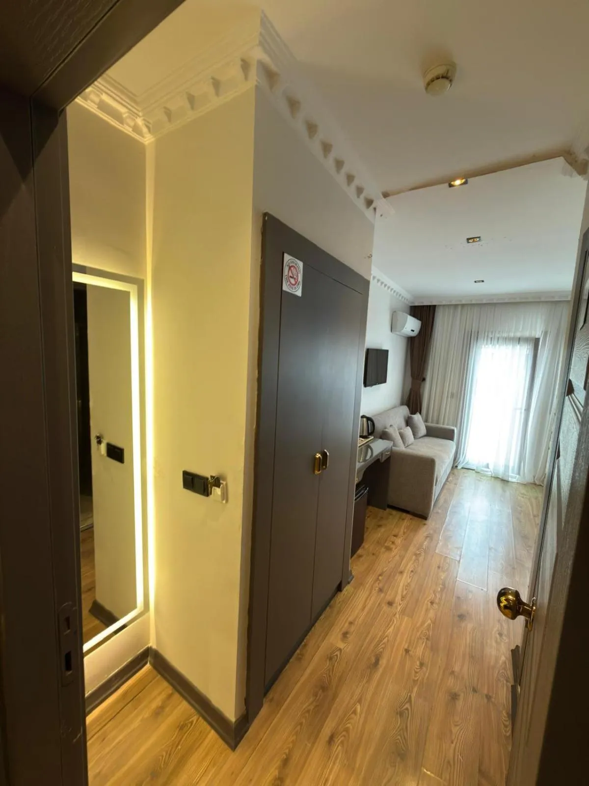 Seating area, Bed in Blue Istanbul Hotel Taksim