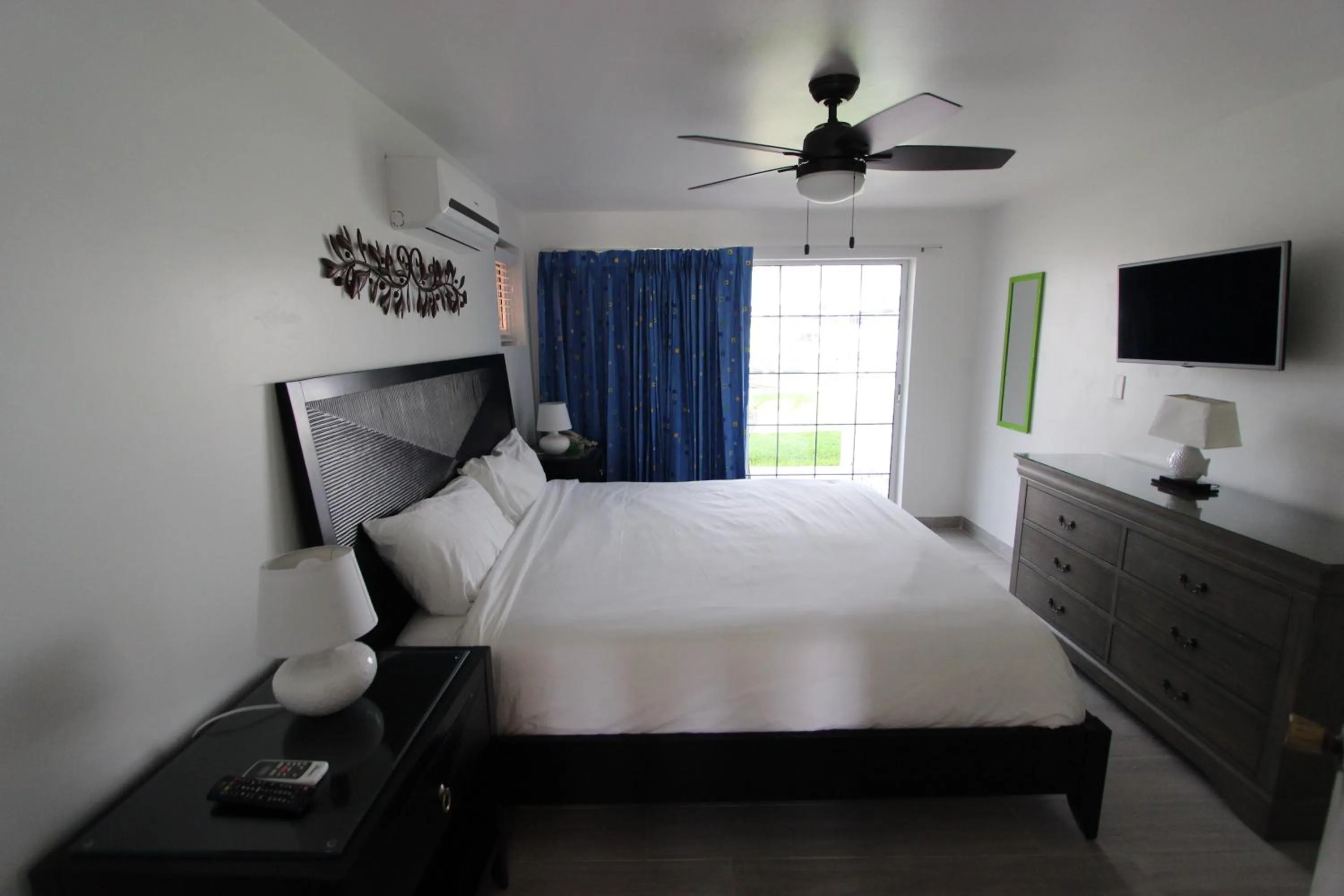 Bedroom, Bed in Ocean Reef Yacht Club & Resort