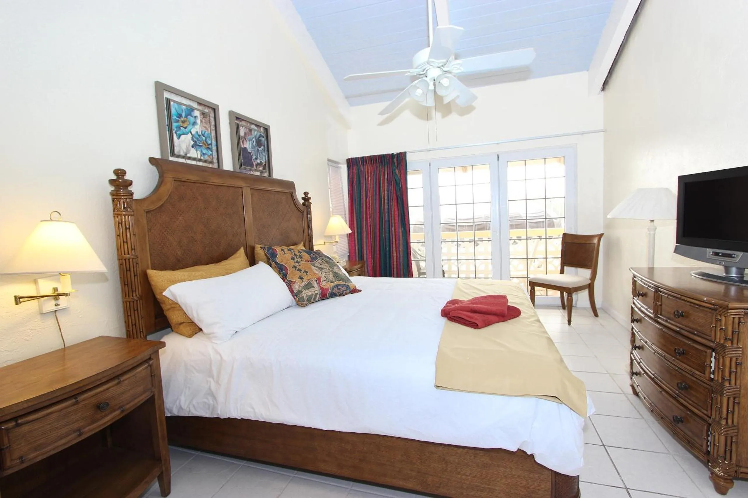 Bedroom, Bed in Ocean Reef Yacht Club & Resort