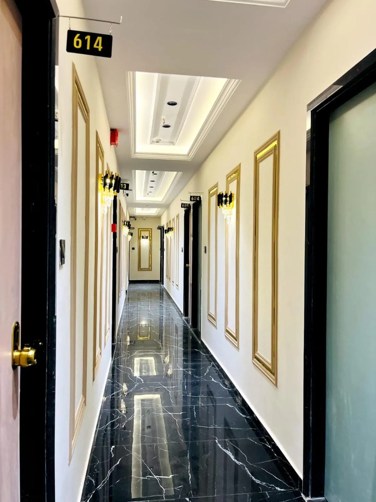 Lobby or reception in Hotel Luxurious Inn