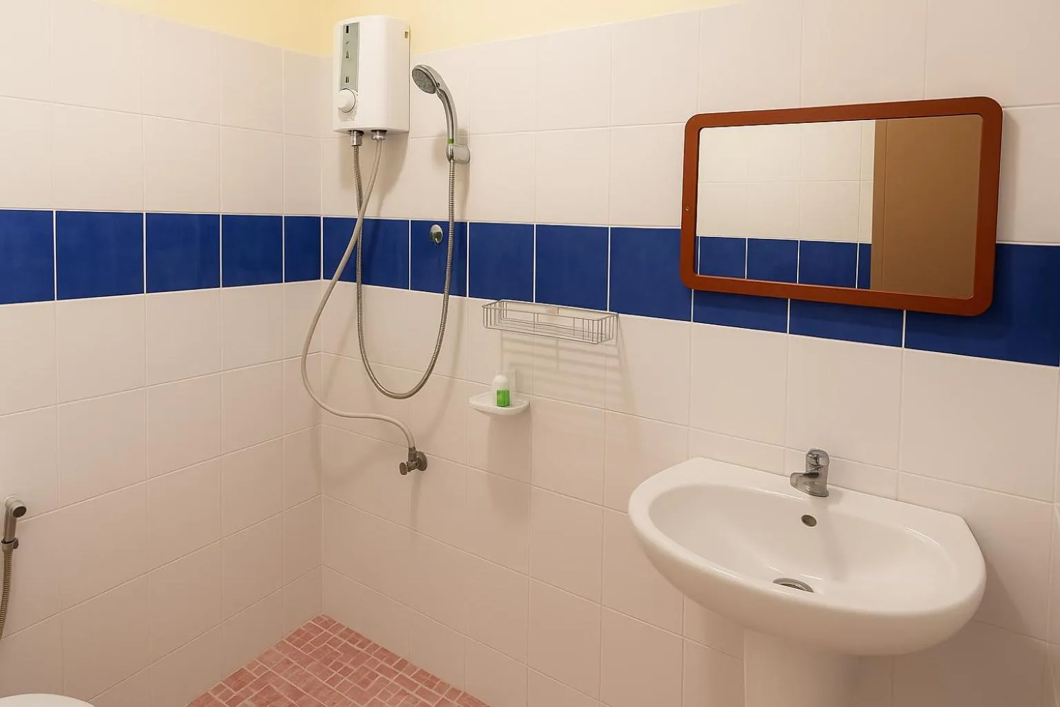 Bathroom in Srisuksan Klong Muang Beach