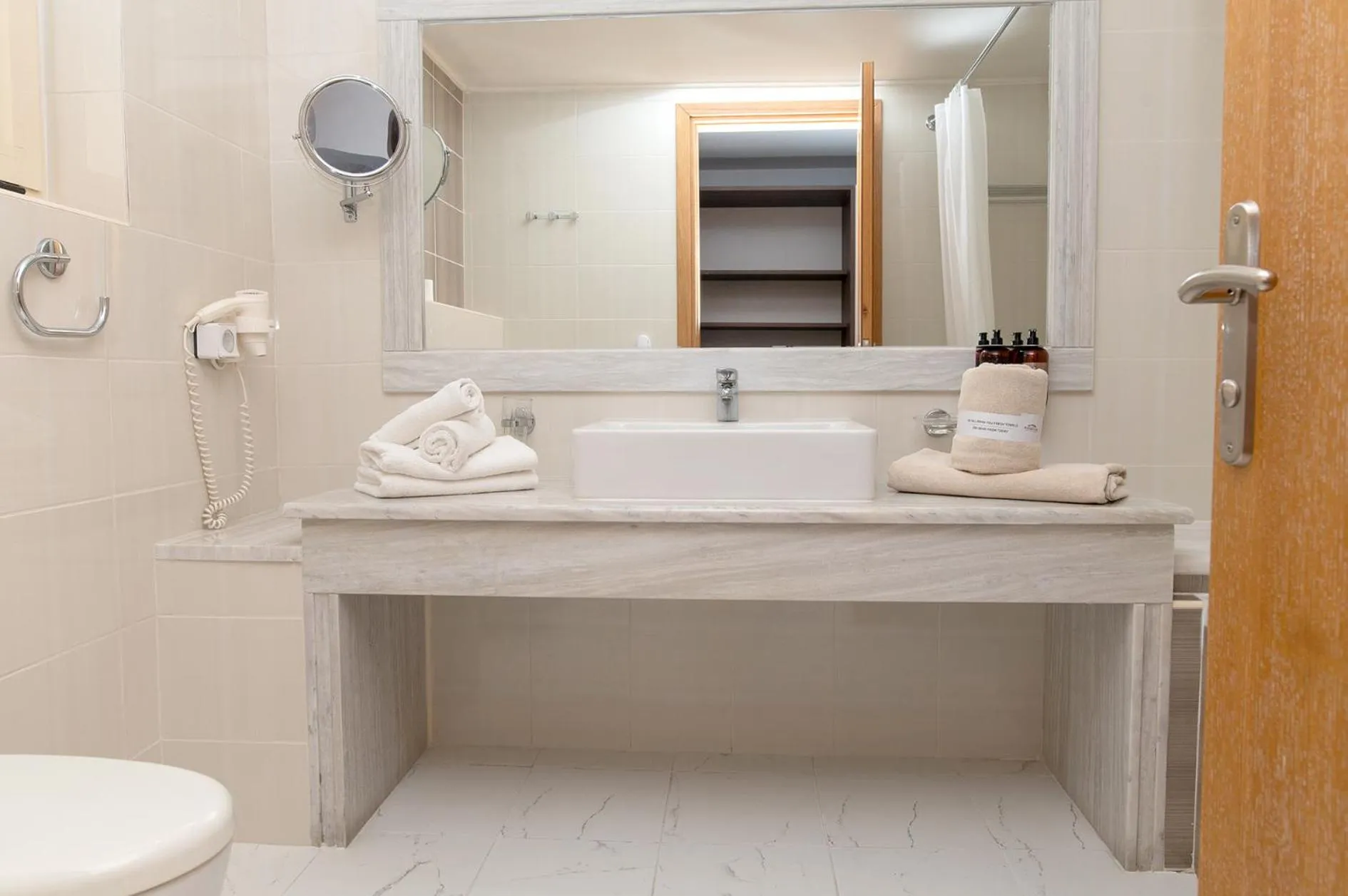 Grand Blue Beach Hotel