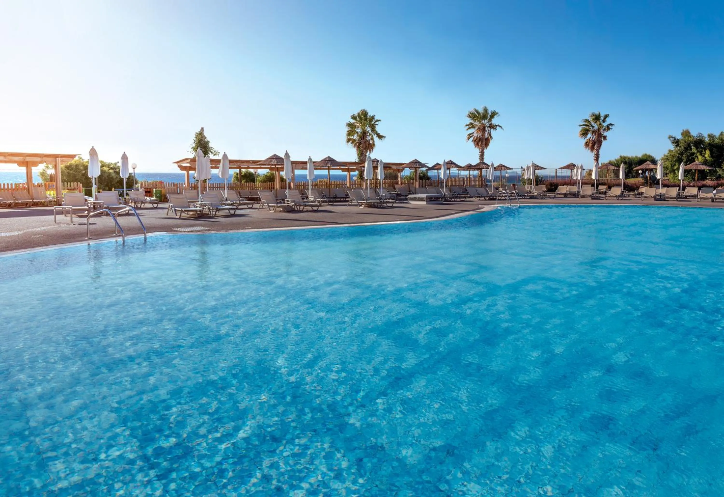 Grand Blue Beach Hotel