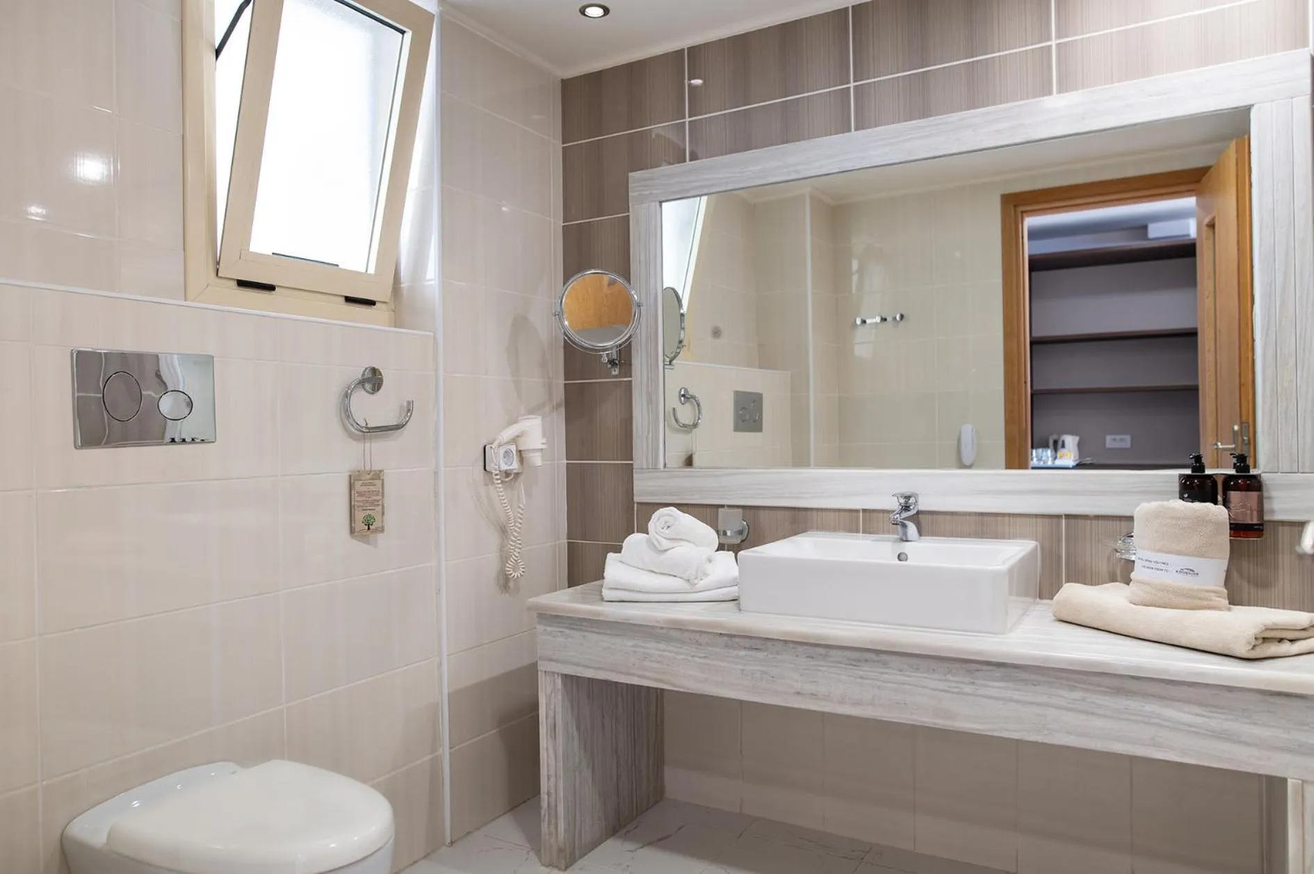 Grand Blue Beach Hotel