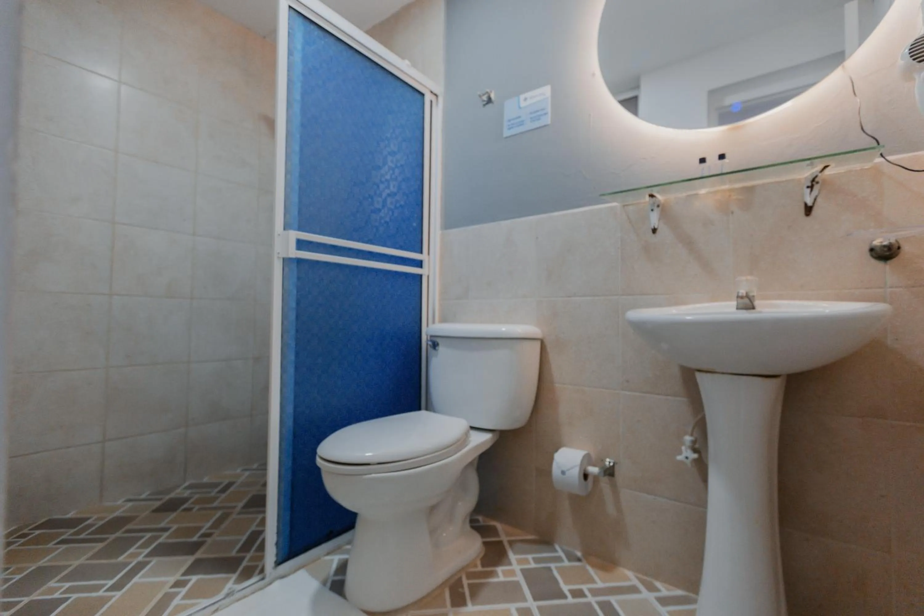 Shower in Hotel Molino de Viento