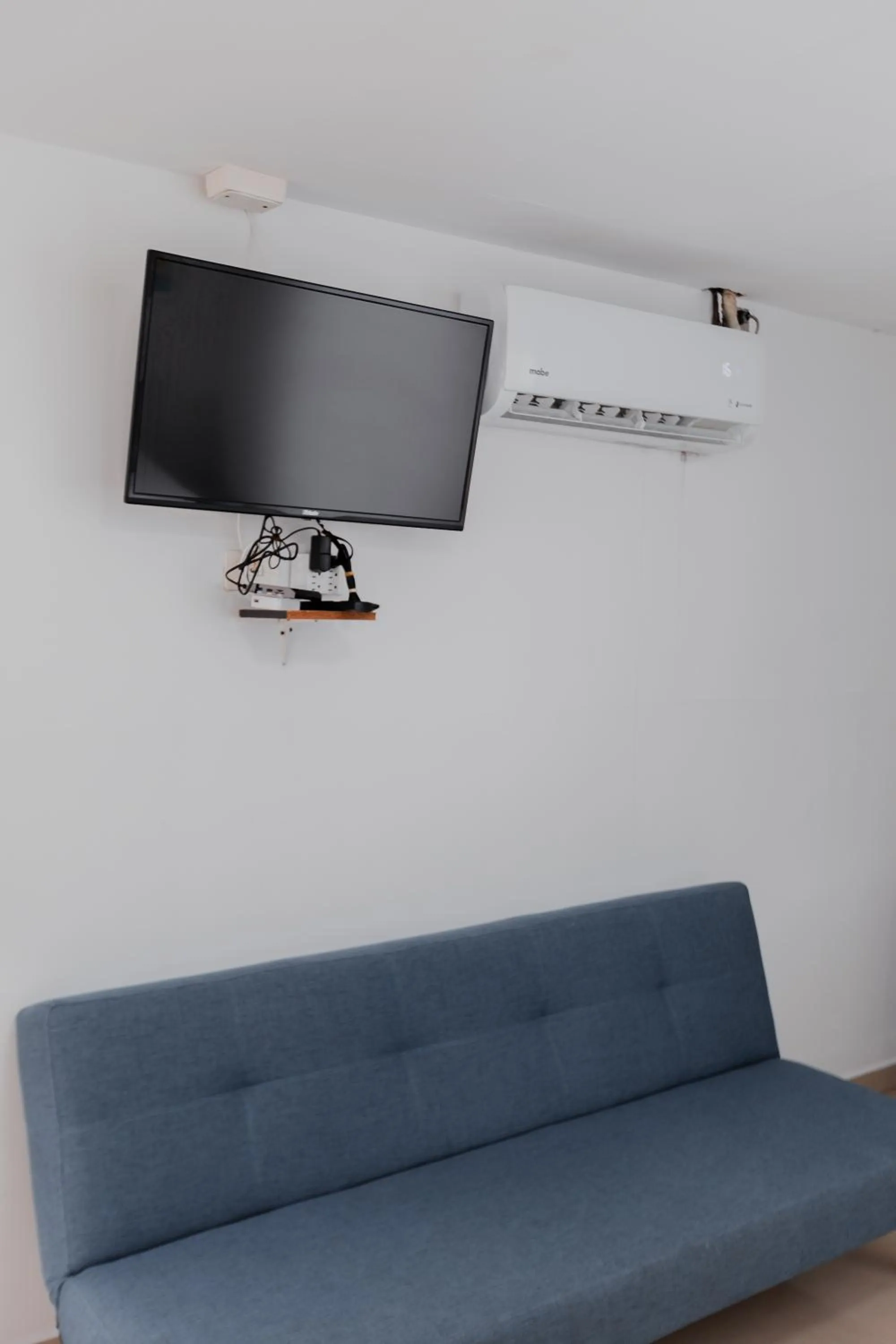 TV and multimedia in Hotel Molino de Viento