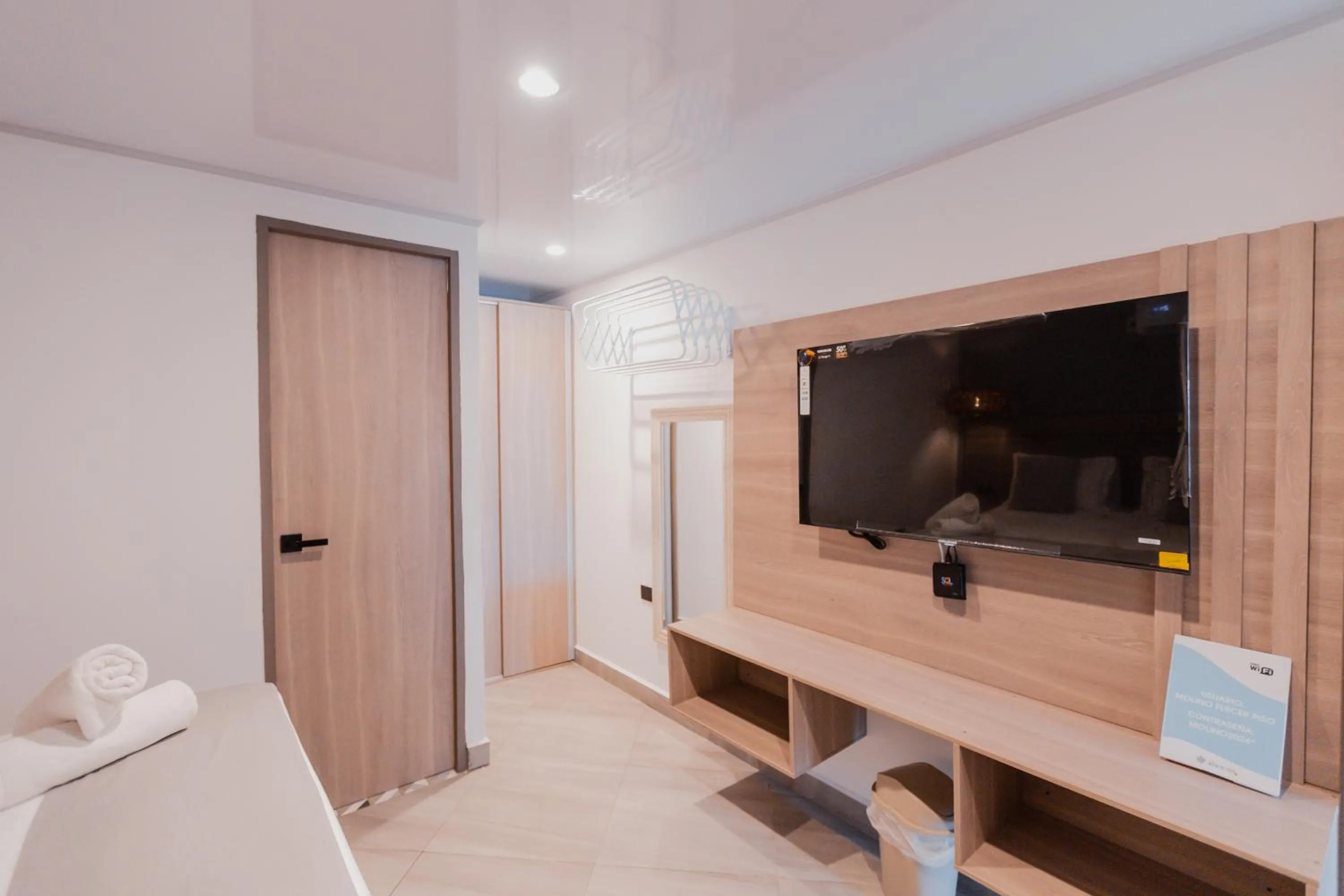 TV and multimedia in Hotel Molino de Viento