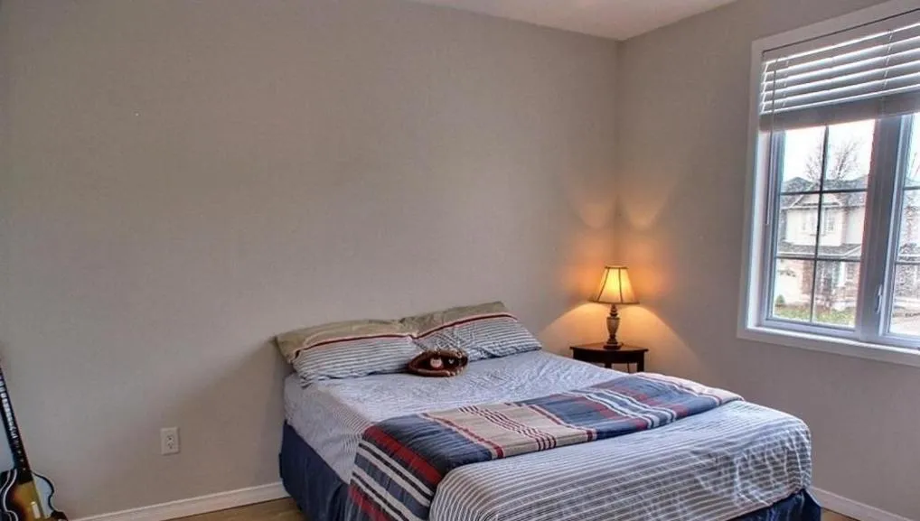 Photo of the whole room, Bed in HB Guest Home