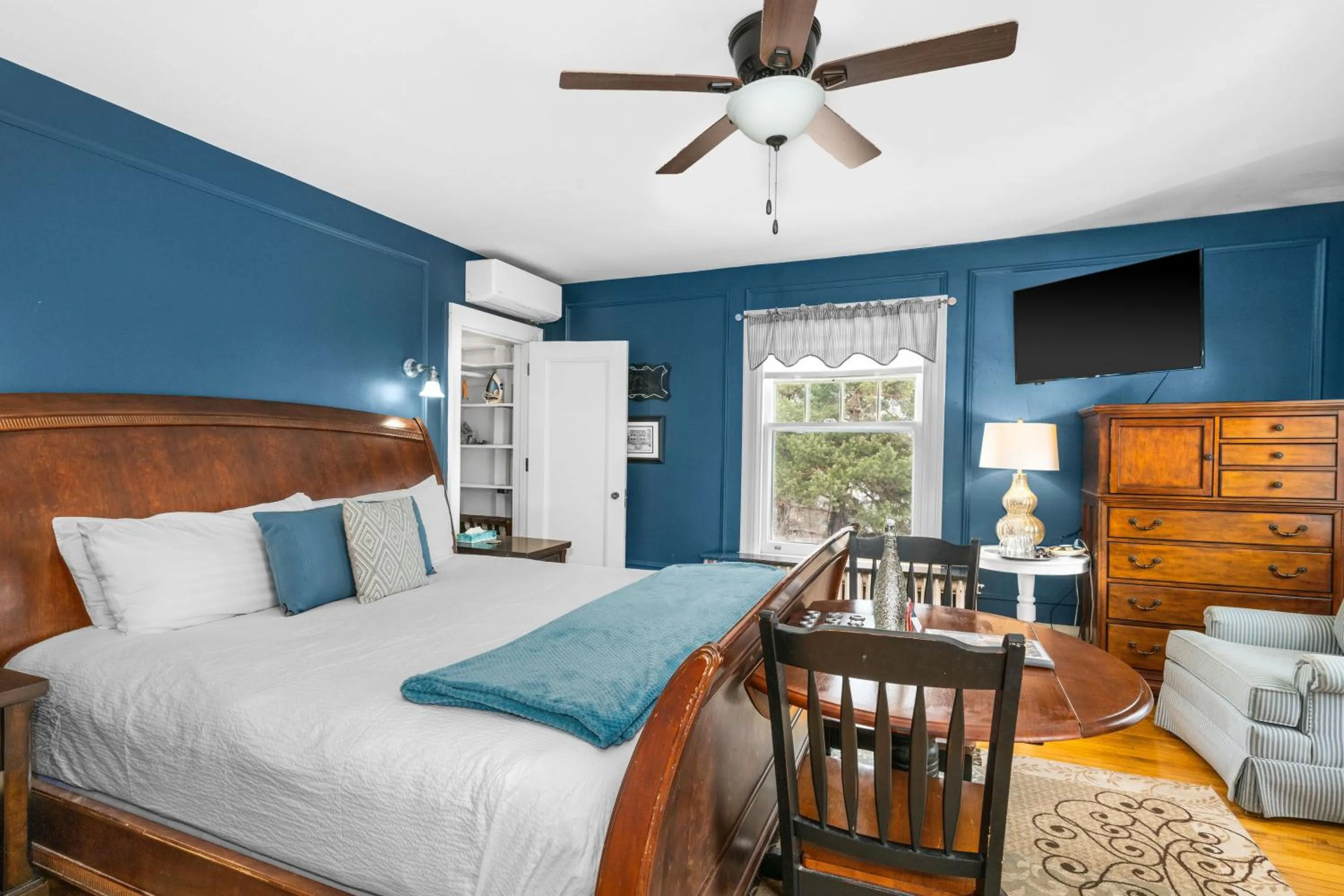 King Suite in Historic Salyards Mansion by Heirloom Boutique Collection