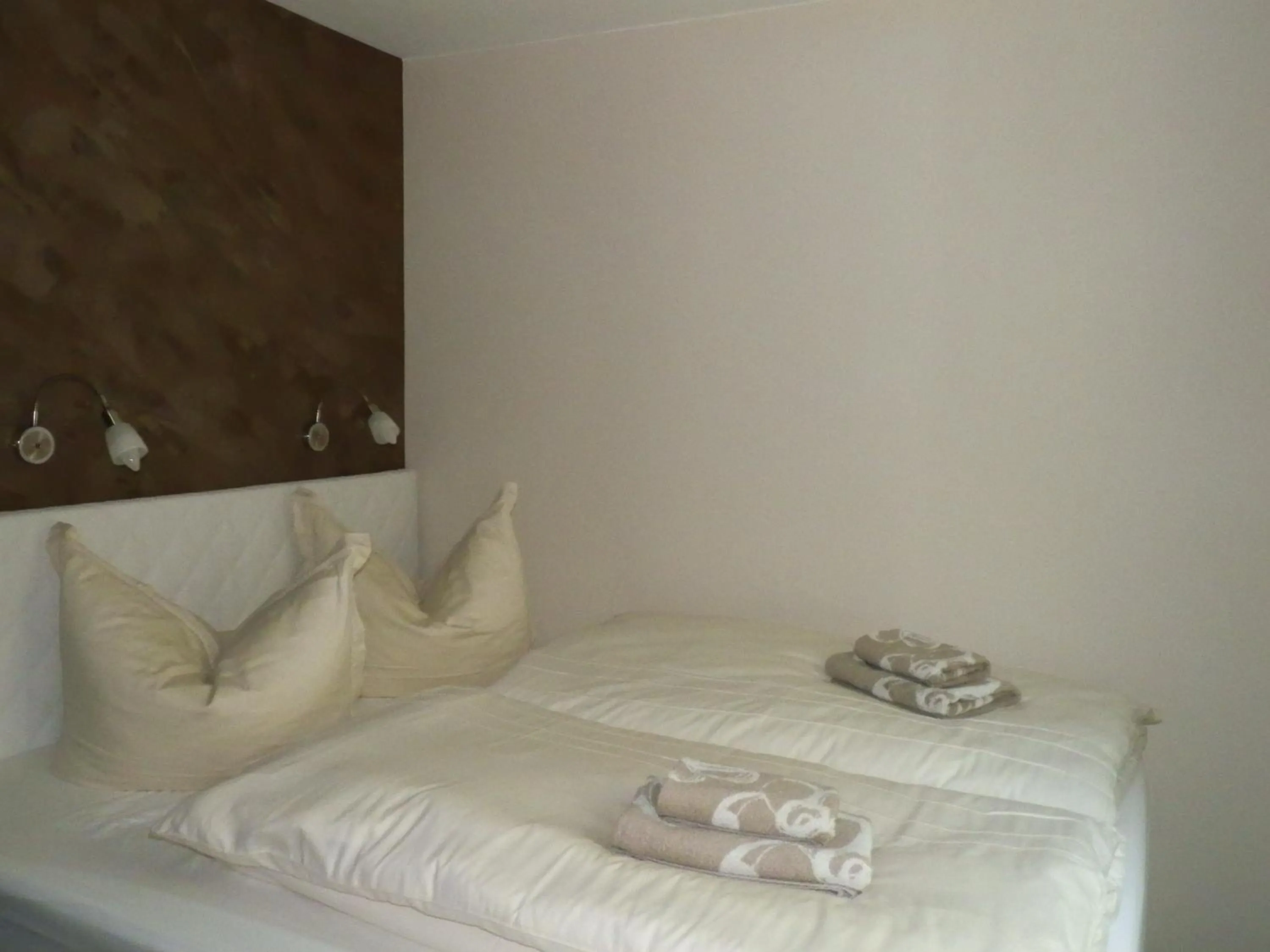 Bedroom, Bed in Twee Linden Warnemünde Stolteraa