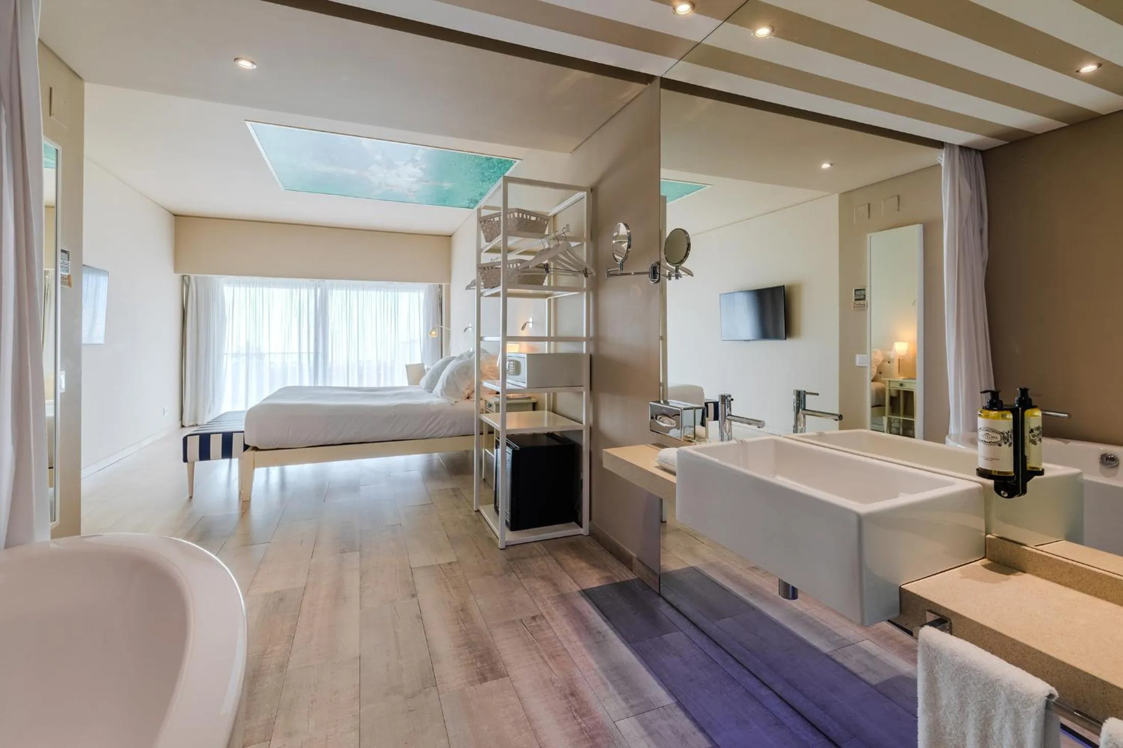 Bedroom, Bed in Pestana Alvor South Beach Premium Suite Hotel