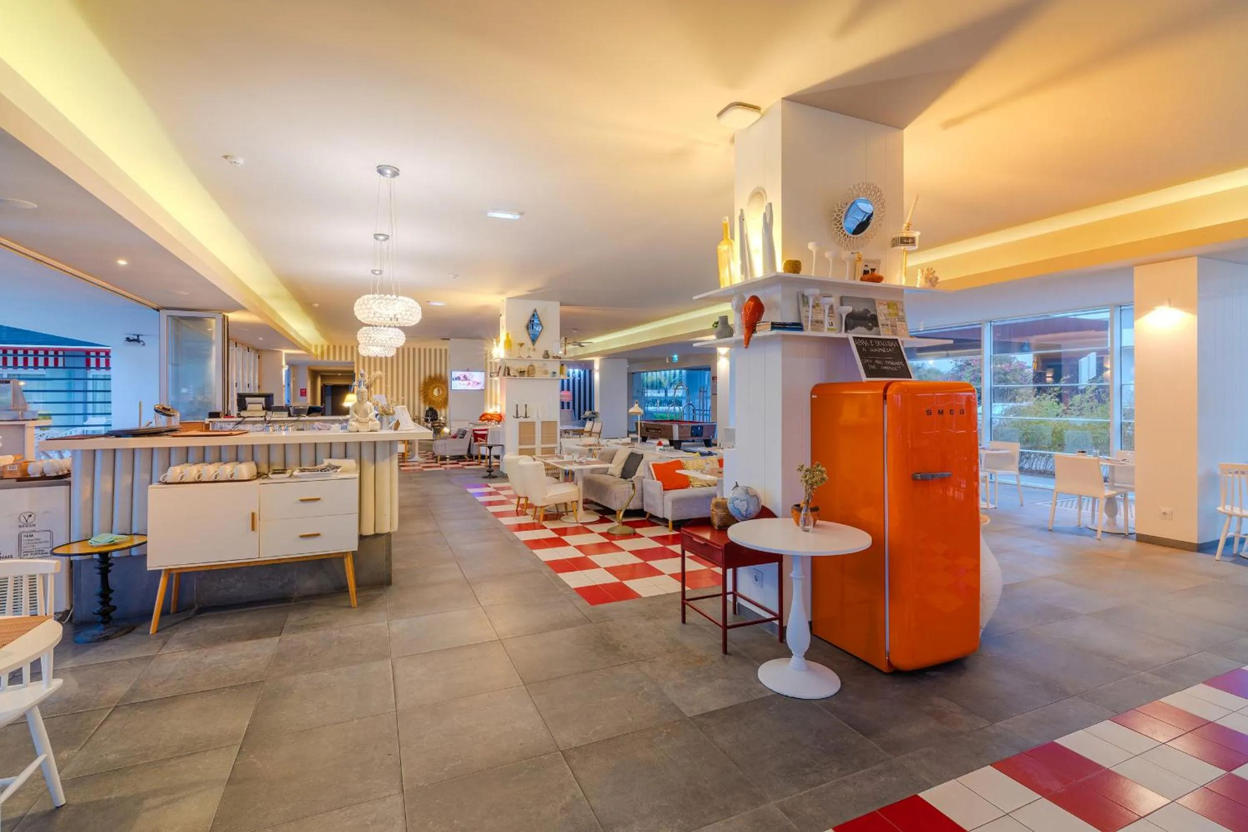 Lounge or bar in Pestana Alvor South Beach Premium Suite Hotel