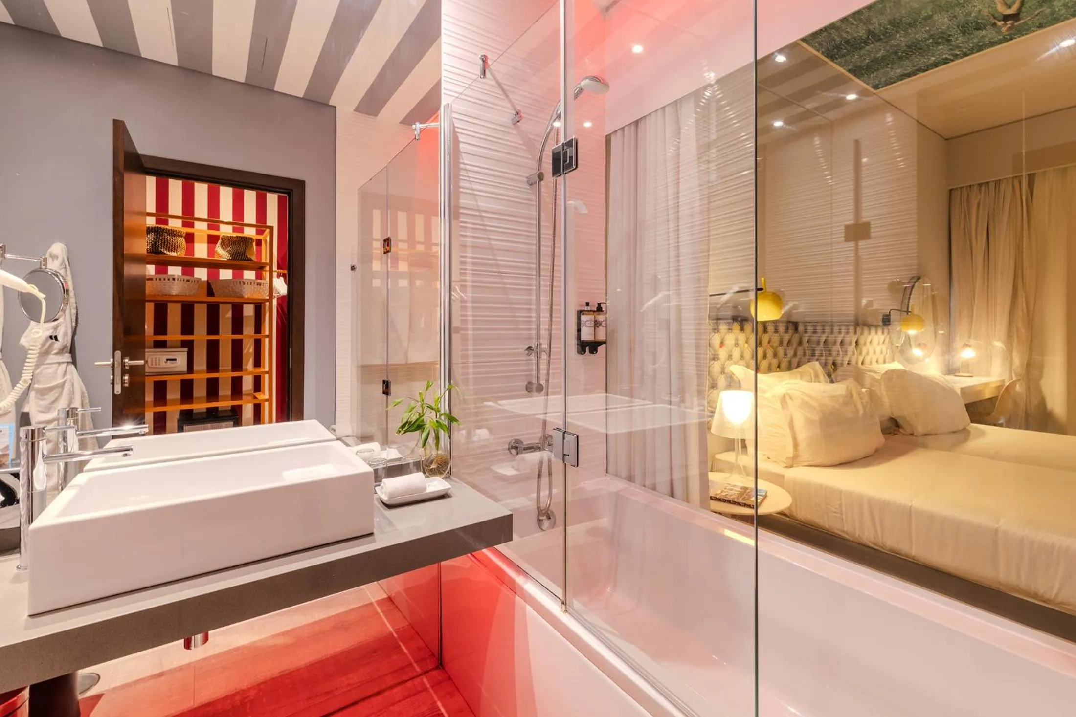 Bathroom in Pestana Alvor South Beach Premium Suite Hotel